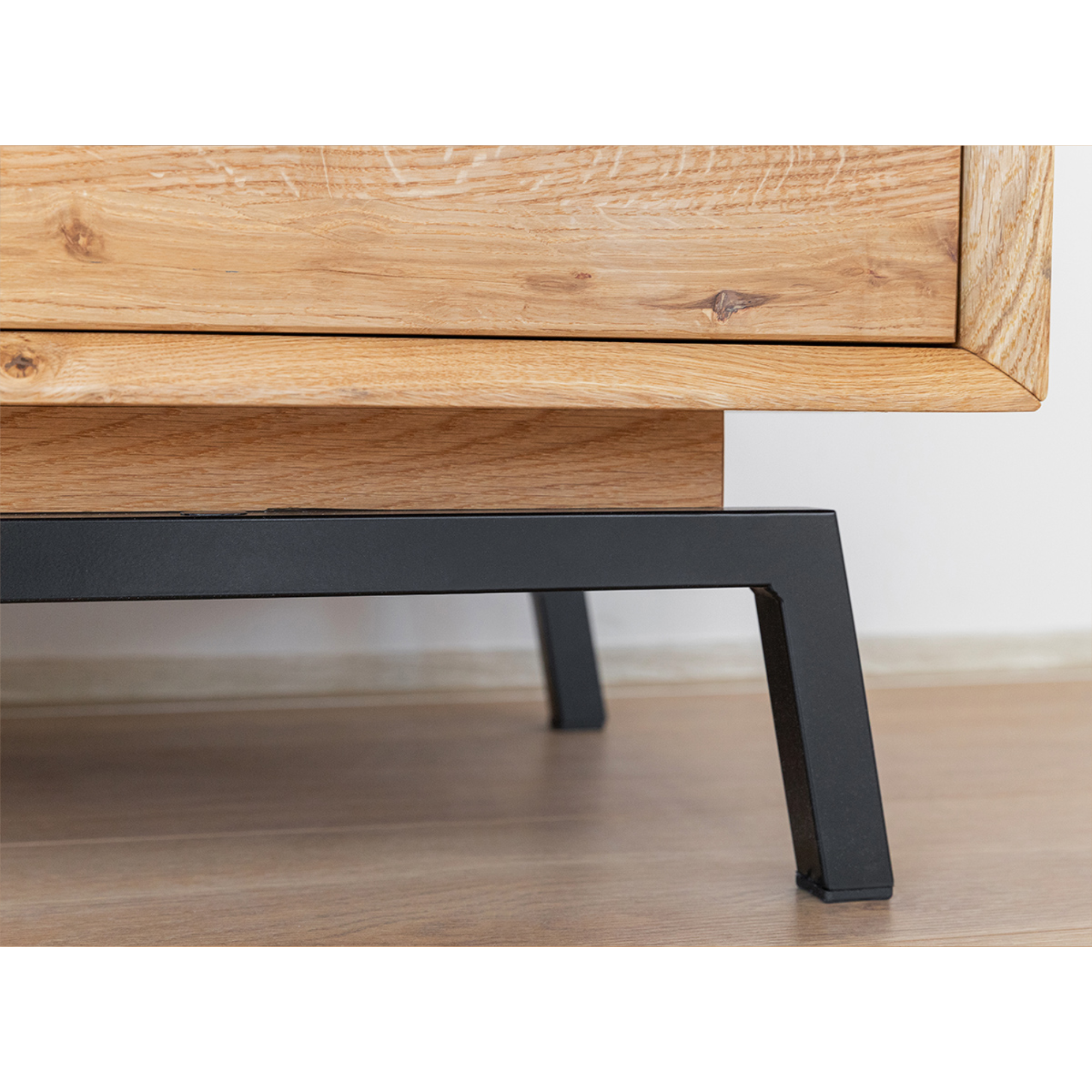 Komoda Modern Loft 120,50x45 cm, Material: Masivno hrastovo les