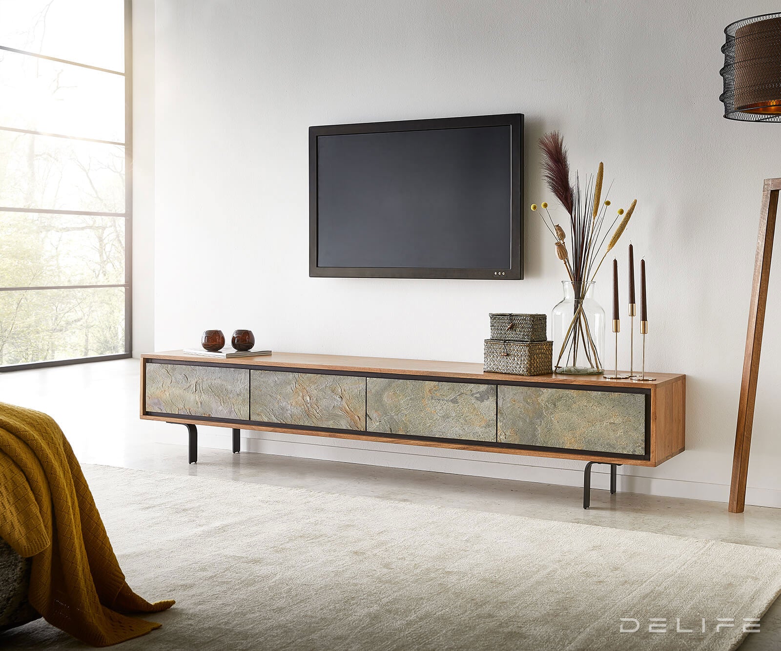 Juwelo komoda, material: akacija