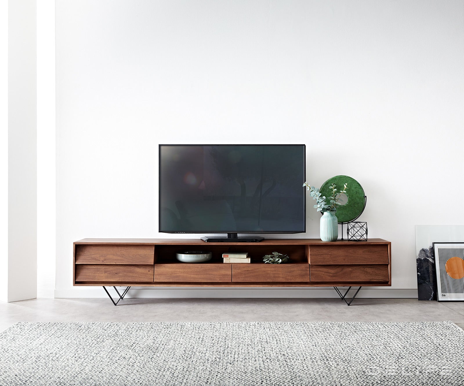 TV omarica Eloi 240x33cm, Material: akacija