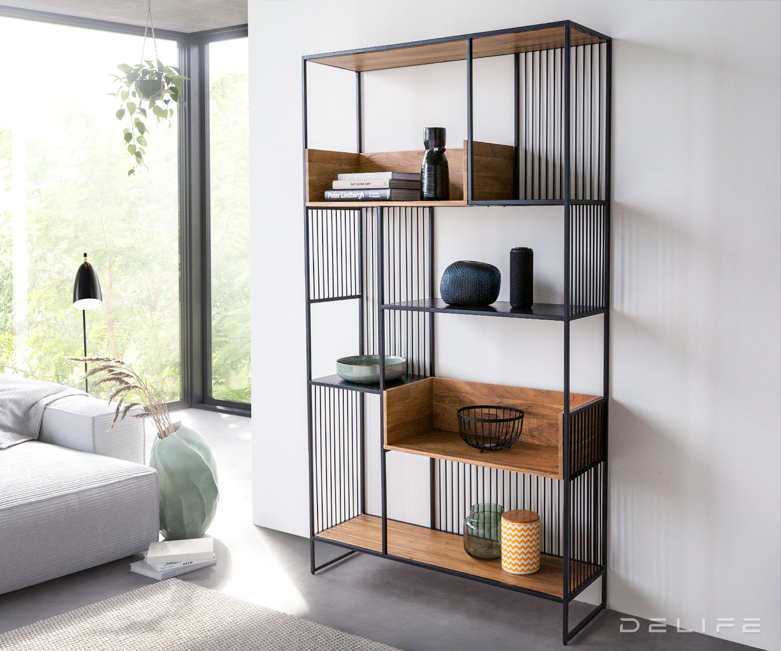 Lukeo kredenca 115x200cm, Material: Akacija/Kovina