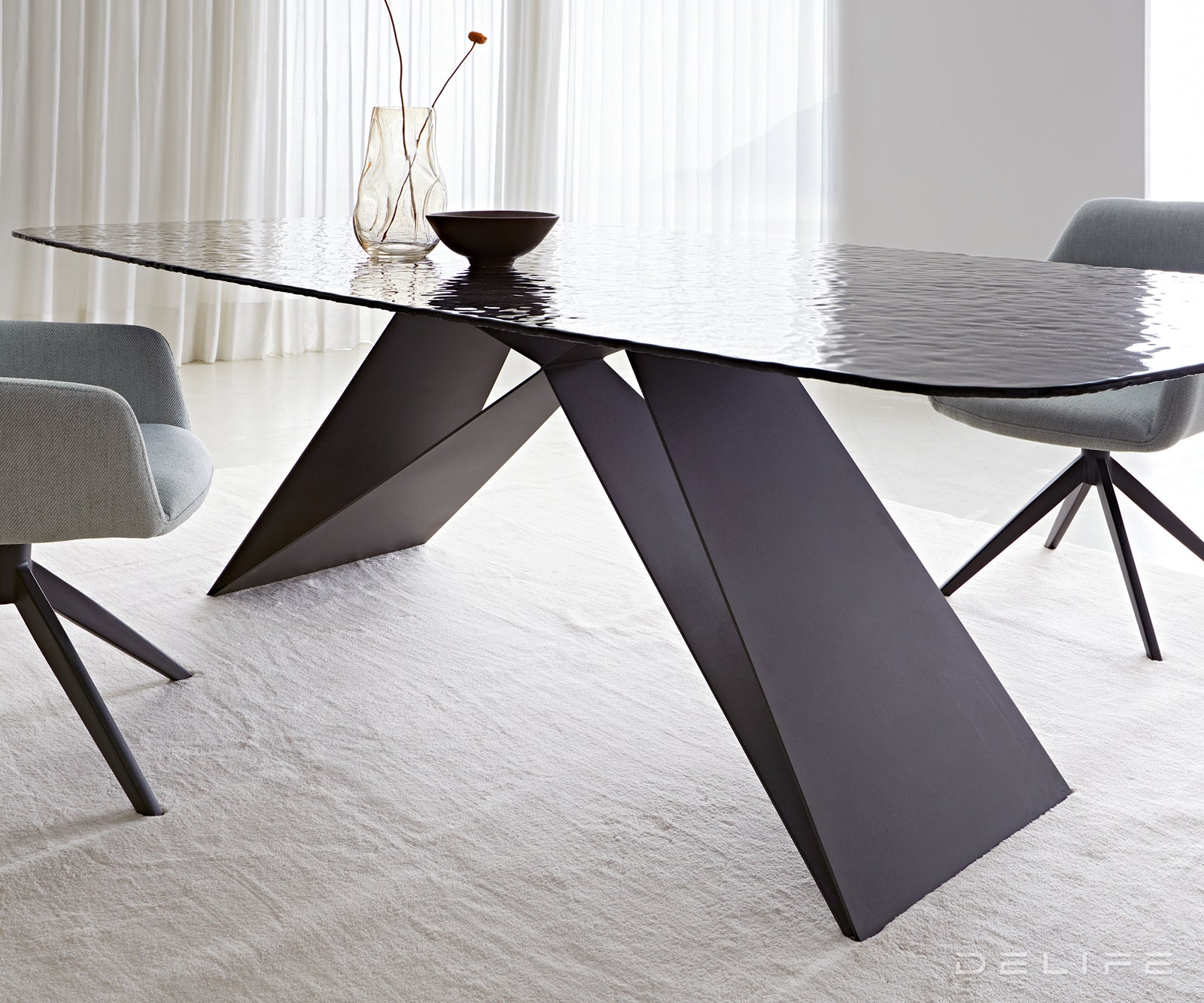 Jedilna miza Edge Boot, 240x120cm, Material: steklo/kovina