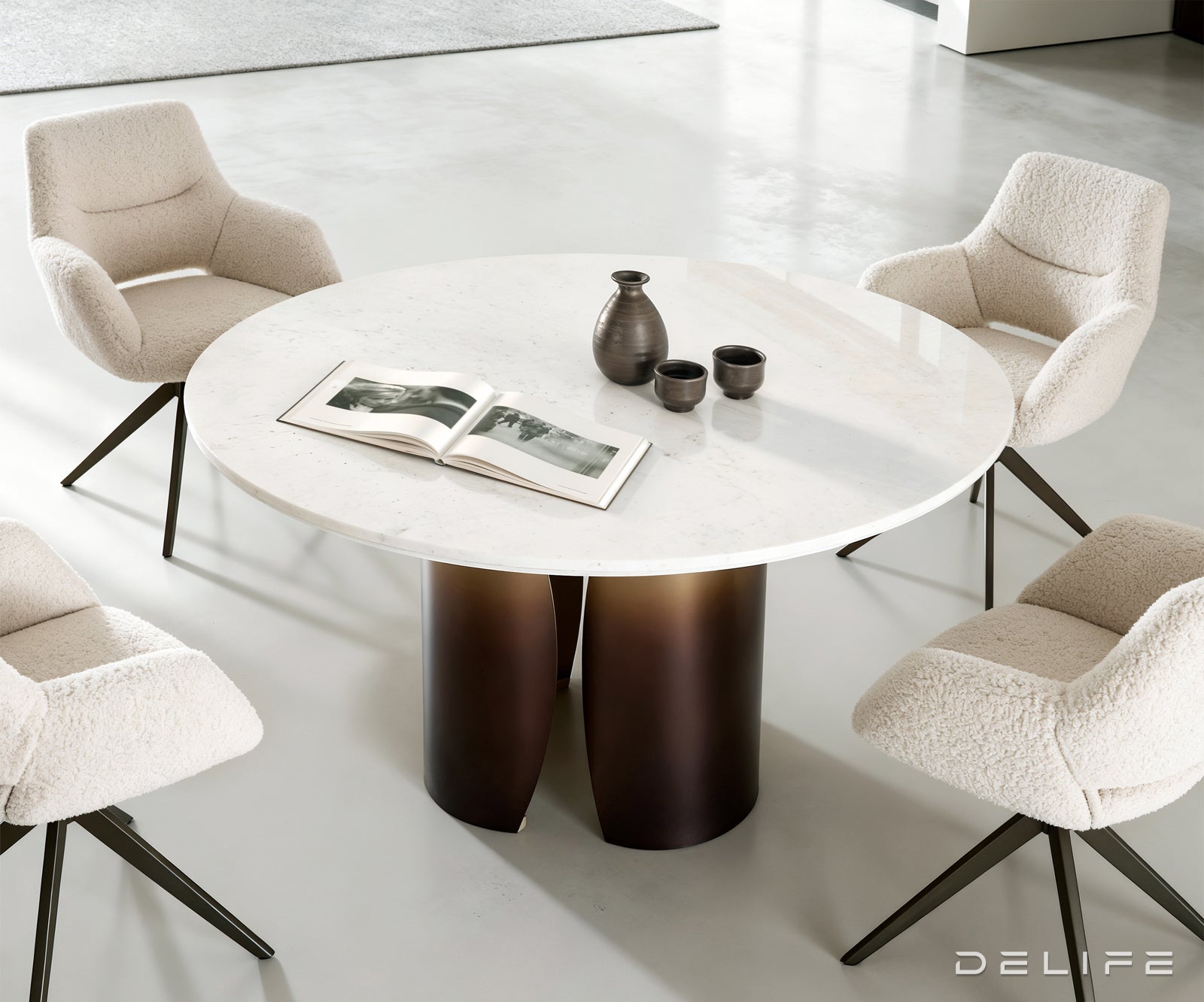 Blagovaonski stol Adenza 140x140cm, Materijal: Bagrem