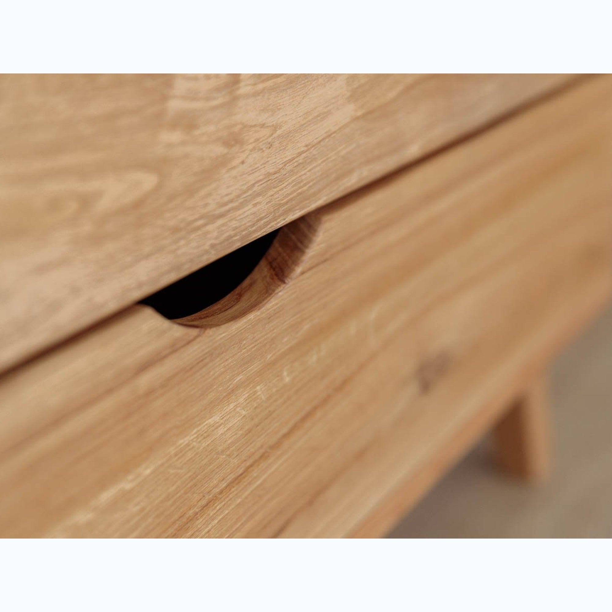 Vitrina Simona 40x180 cm, Material: Masivno hrastovo les