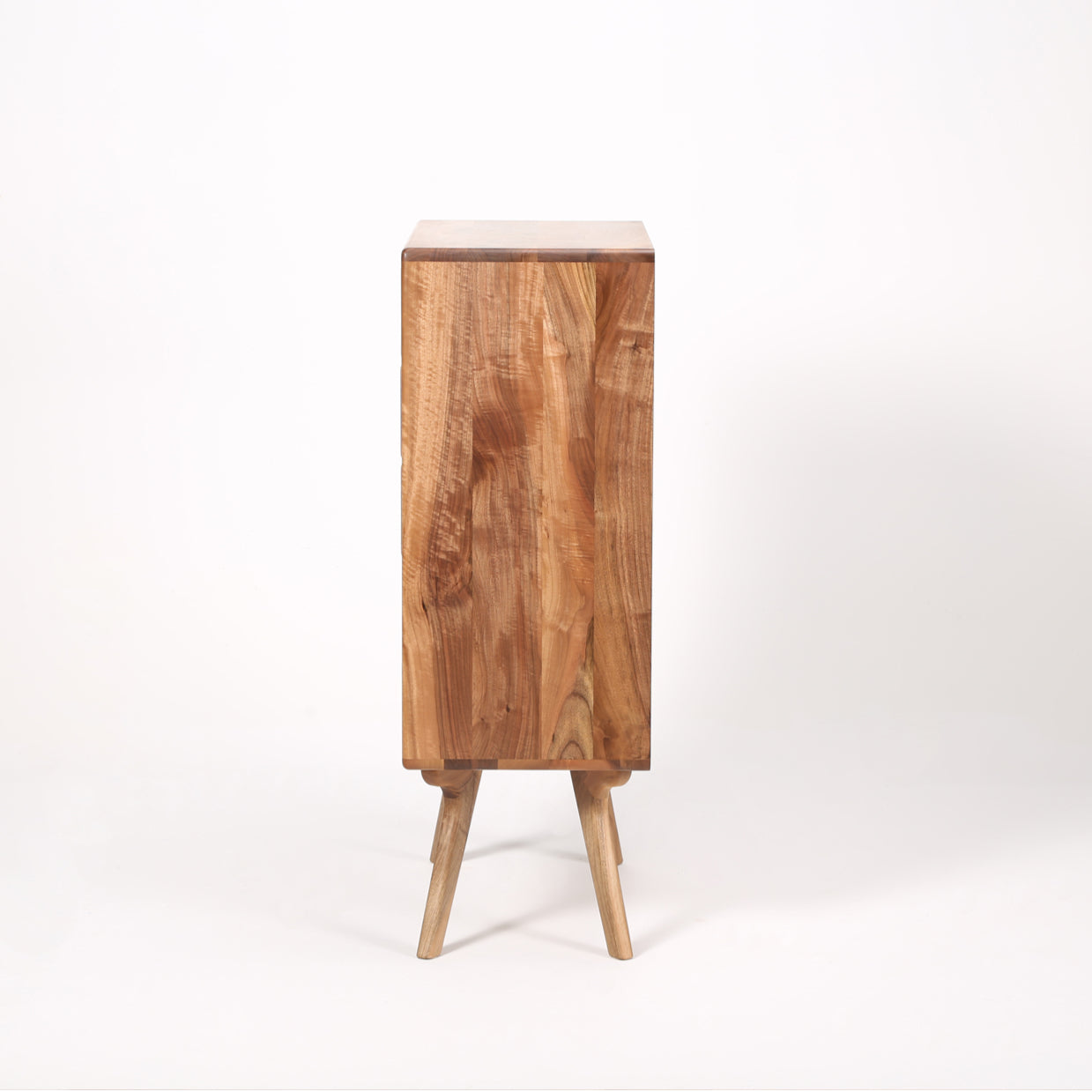 Komoda Amadeo 66x110 cm, material: masiven les oreh
