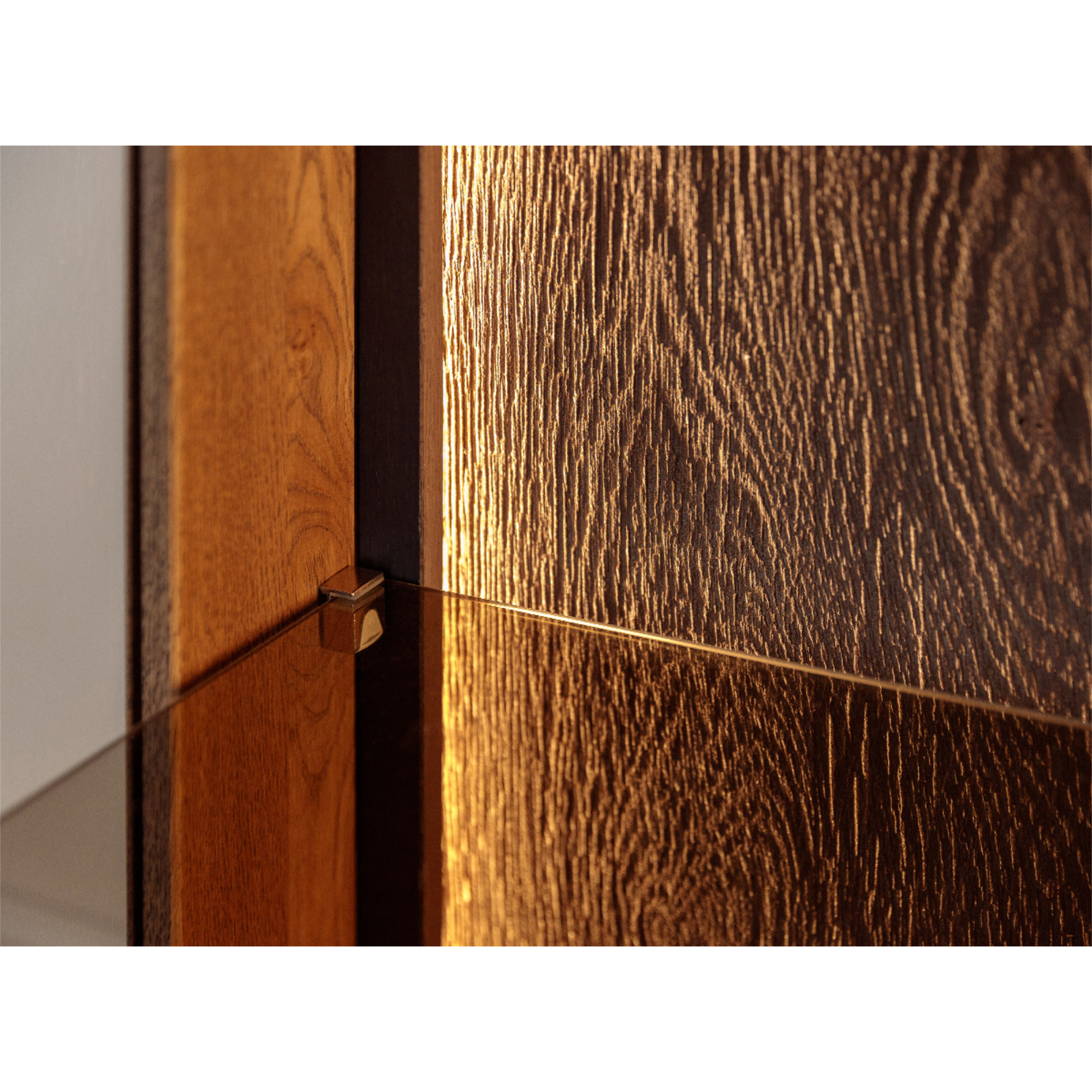 Vitrina Collodi 85x140 cm, Material: Masivno hrastovo les
