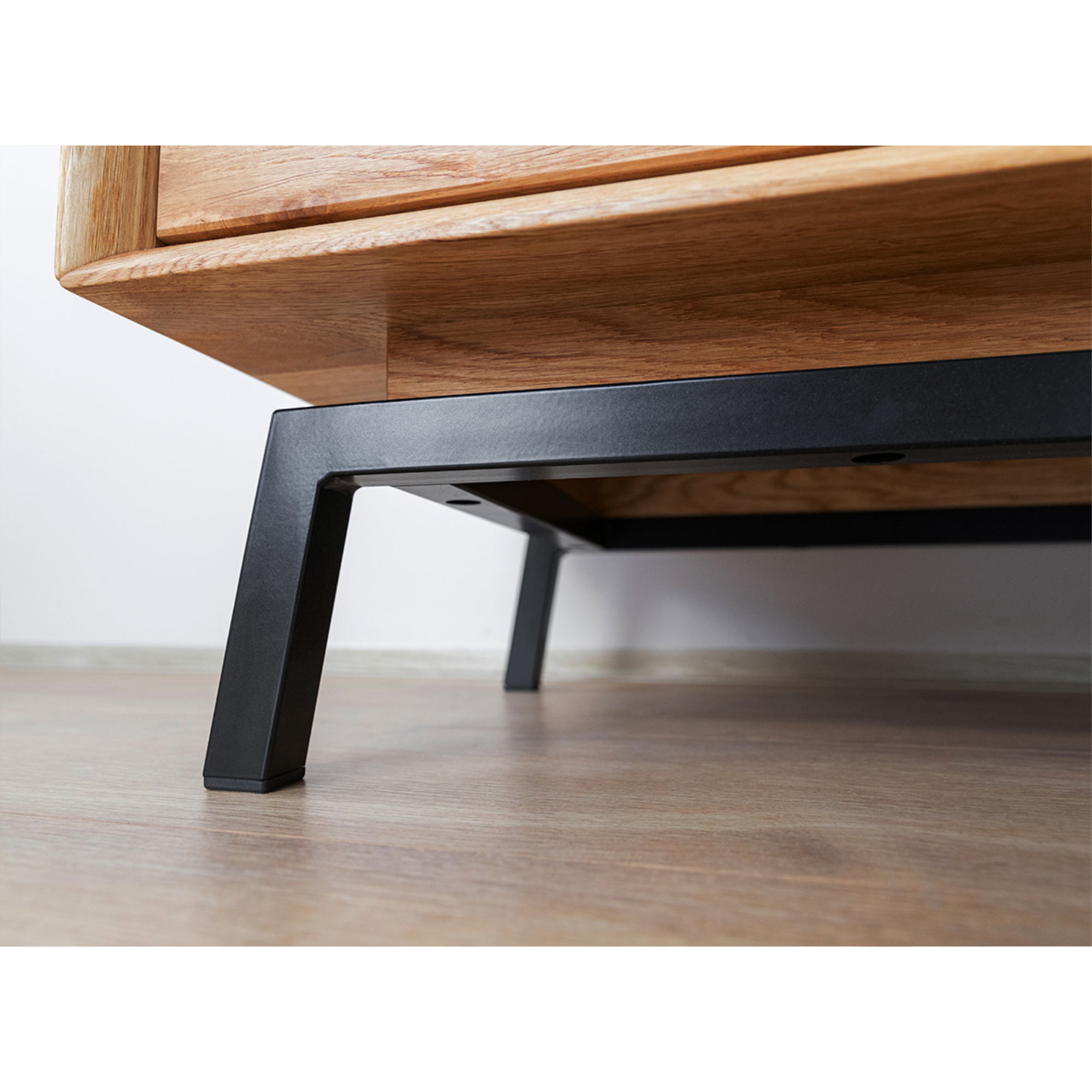 Komoda Modern Loft 120,50x45 cm, Material: Masivno hrastovo les