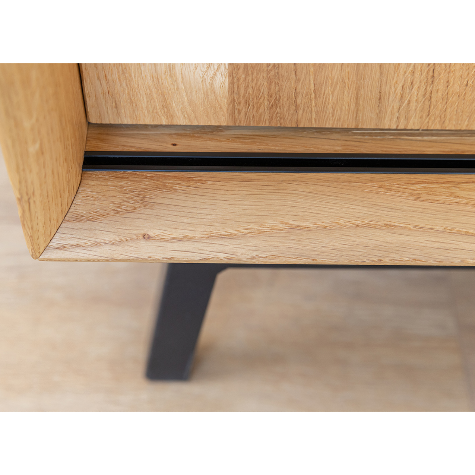 TV komoda Modern Loft 200x50 cm, material: masivno hrastovo les