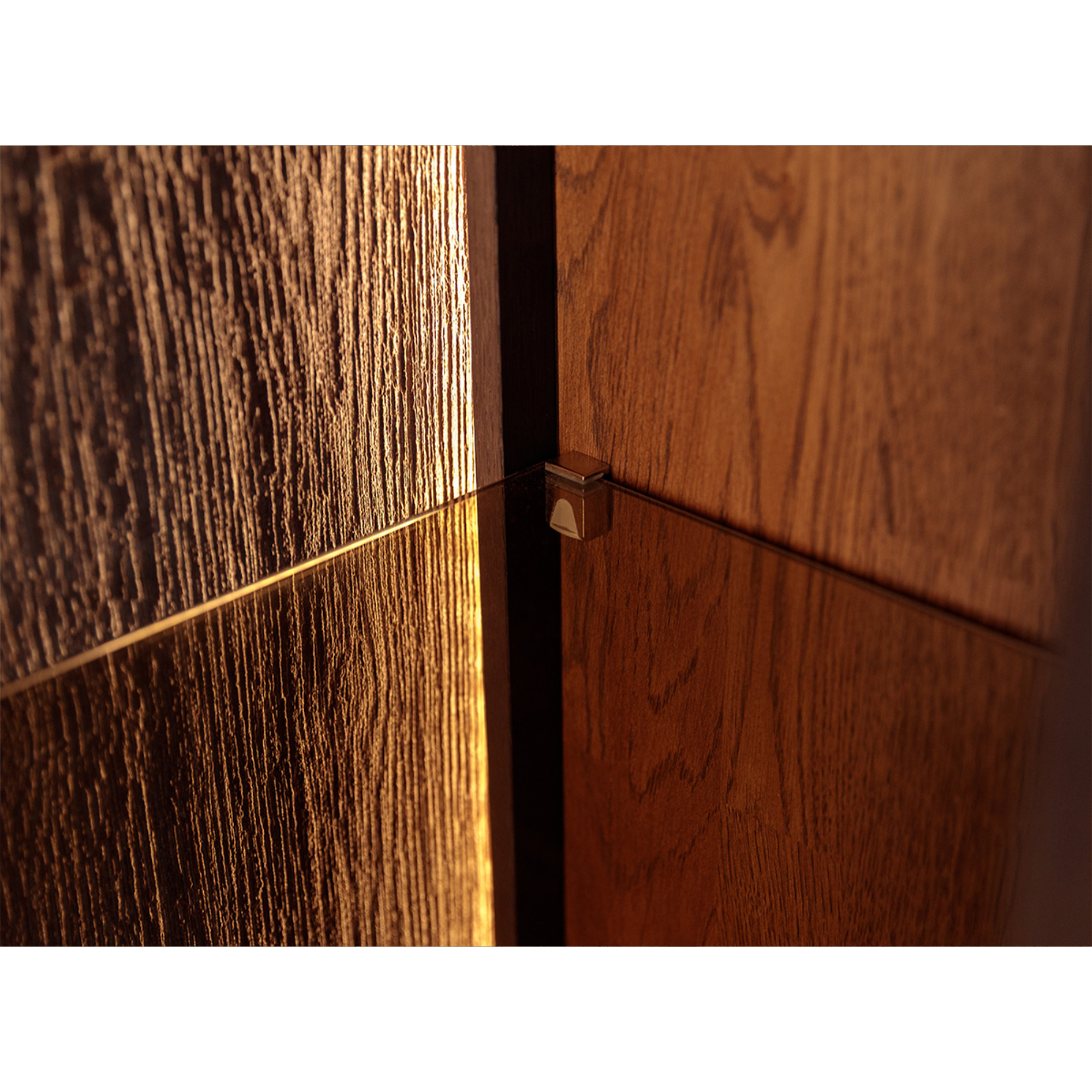 Vitrina Collodi 43x205 cm, Material: Masivno hrastovo les