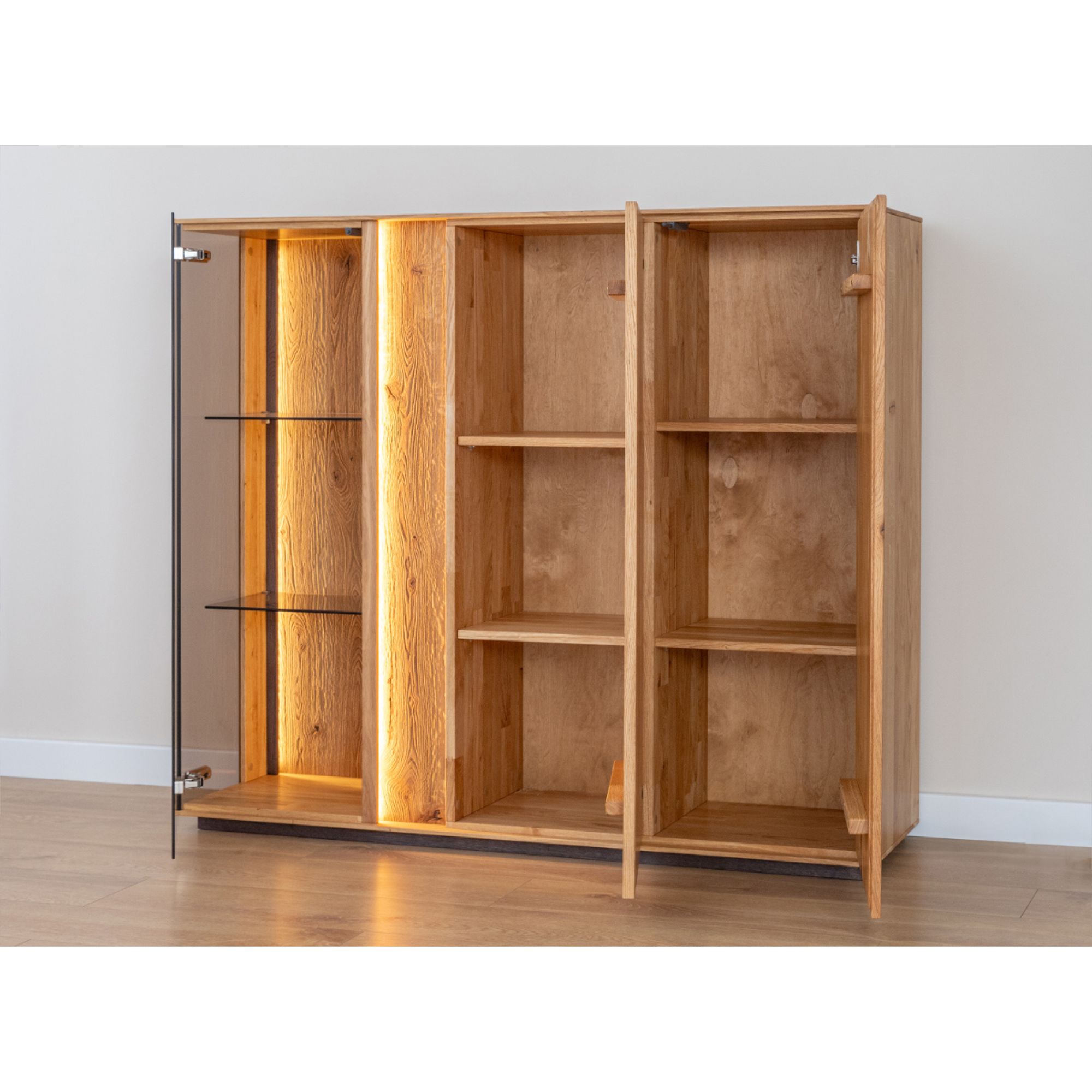 Vitrina Collodi 135x115 cm, Material: Masivno hrastovo les