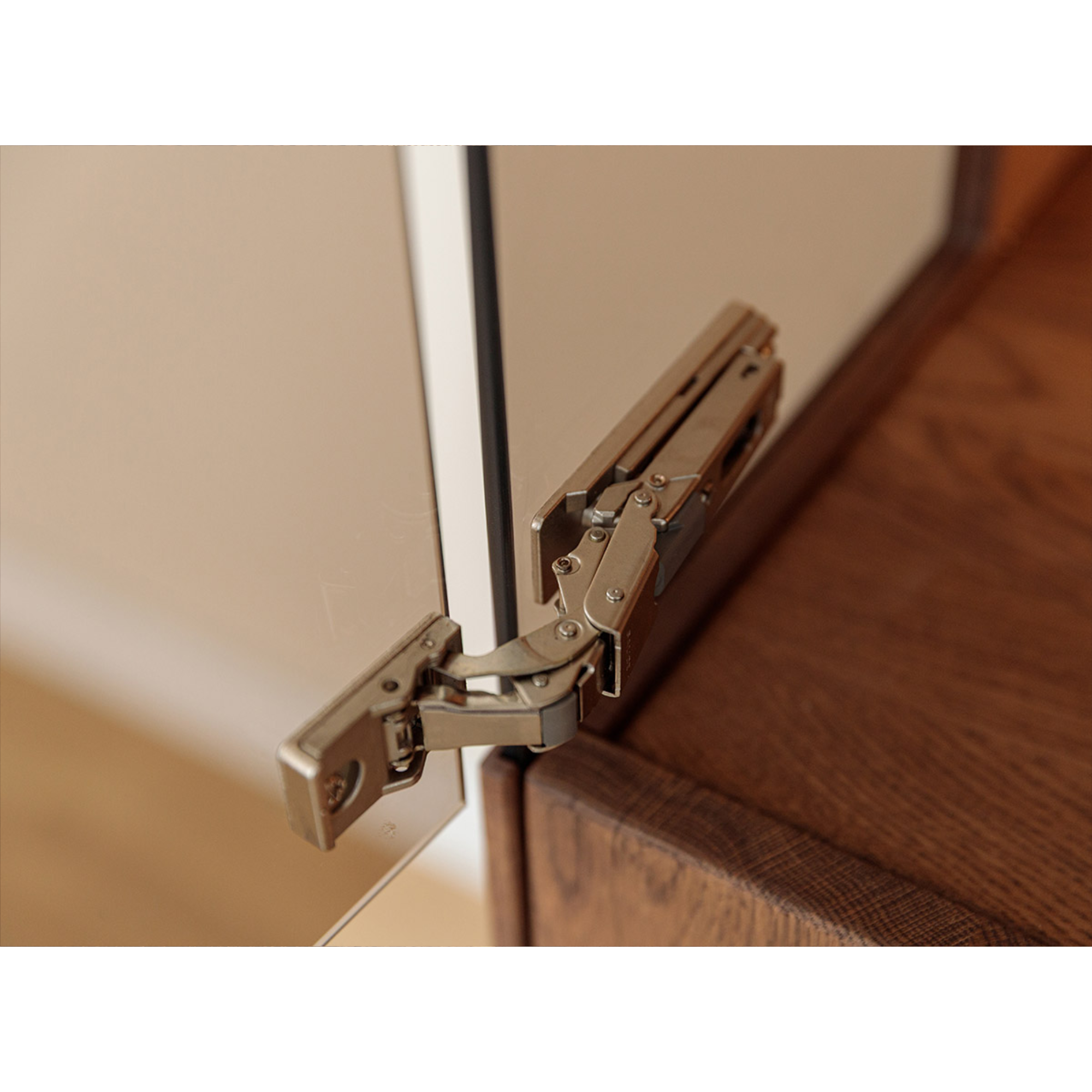 Vitrina Collodi 43x205 cm, Material: Masivno hrastovo les