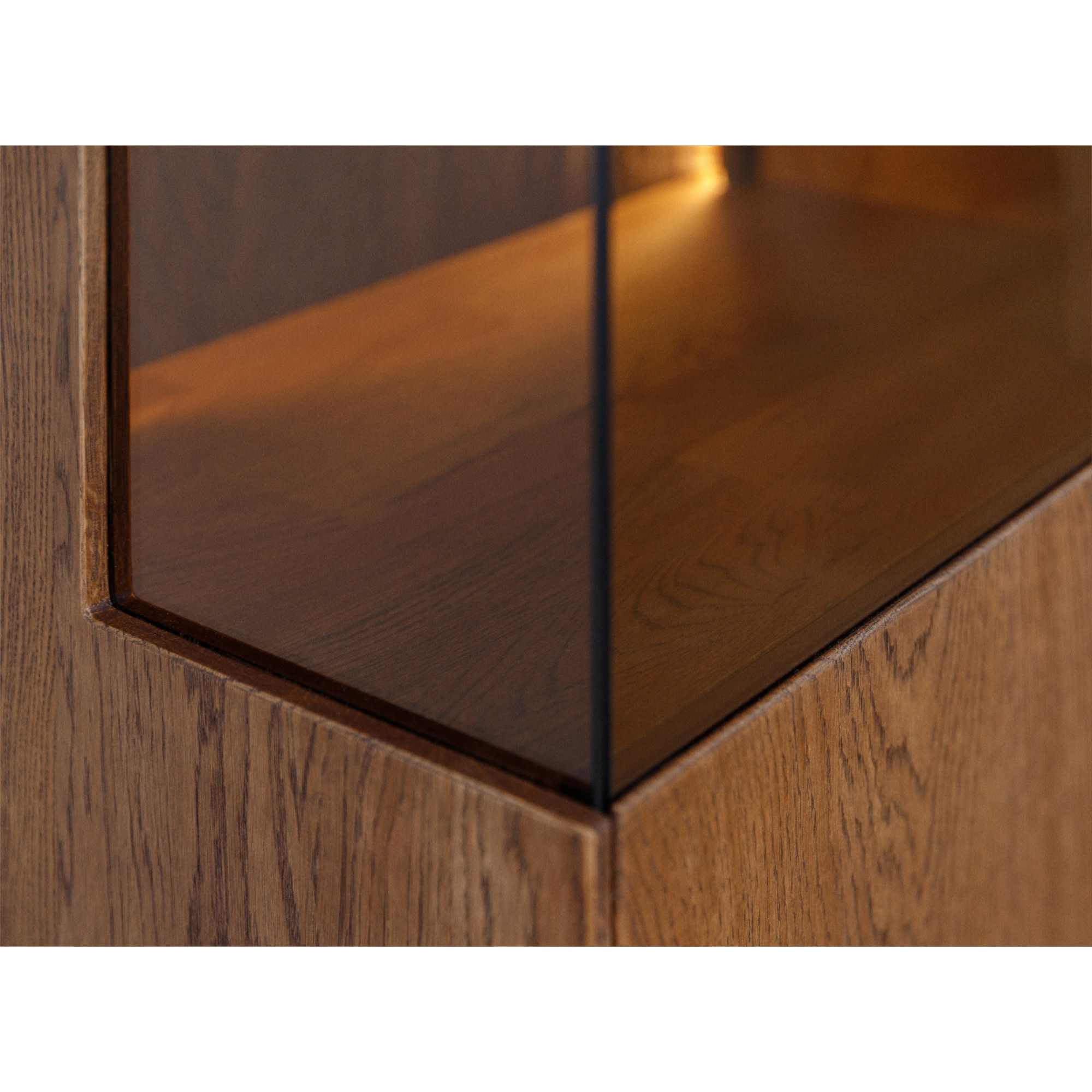 Vitrina Collodi 135x115 cm, Material: Masivno hrastovo les