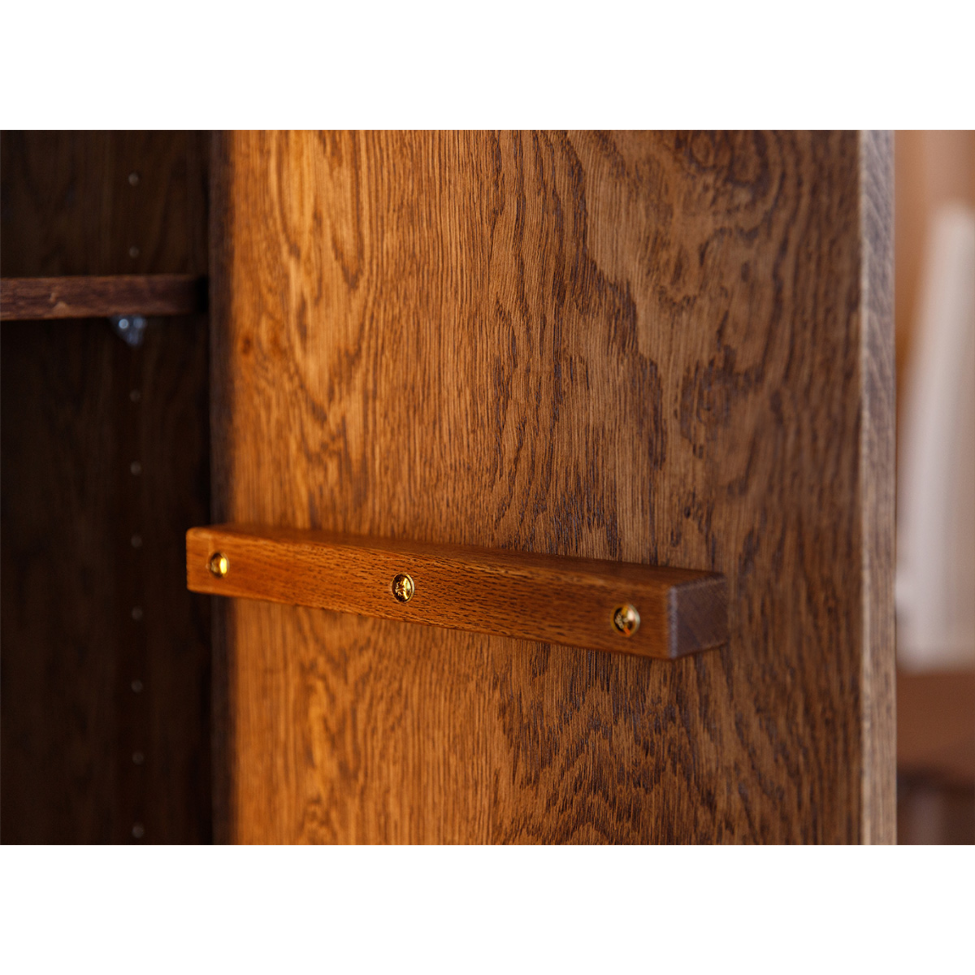 Vitrina Collodi 84,50x205 cm, Material: Masivno hrastovo les