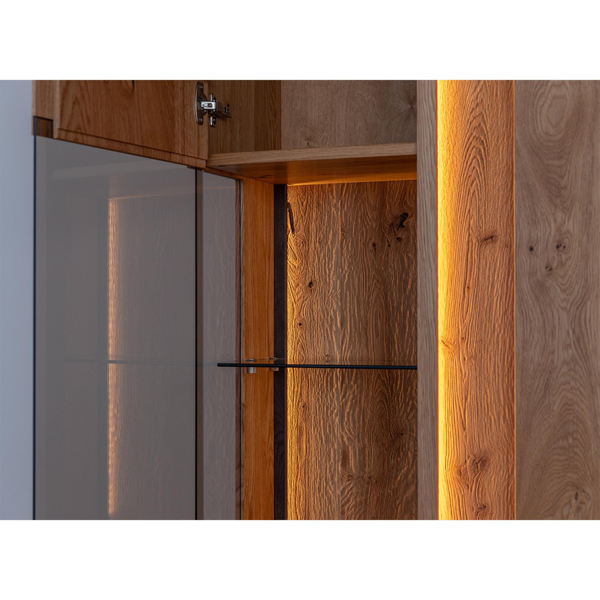 Vitrina Collodi 84,50x205 cm, Material: Masivno hrastovo les