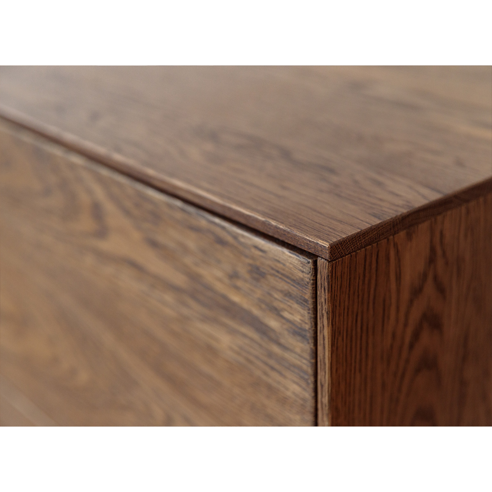 Komoda Collodi, Material: Masivni hrast