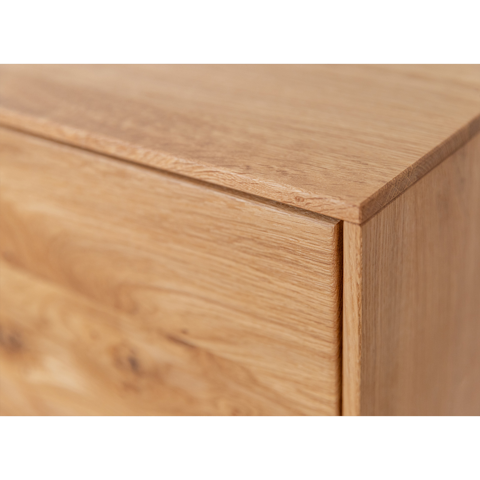 Komoda Collodi, Material: Masivni hrast