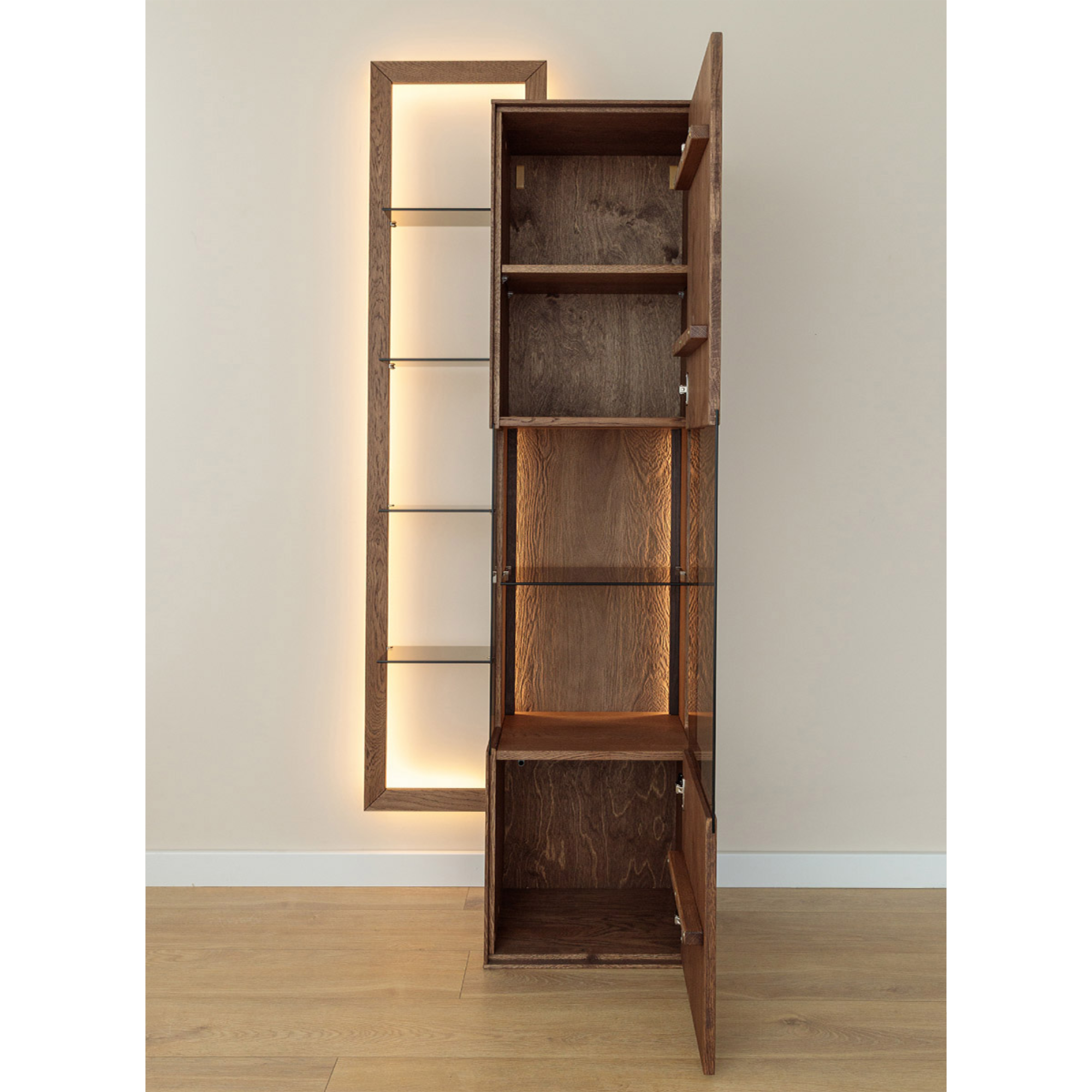 Vitrina Collodi 73x195 cm, Material: Masivno hrastovo les