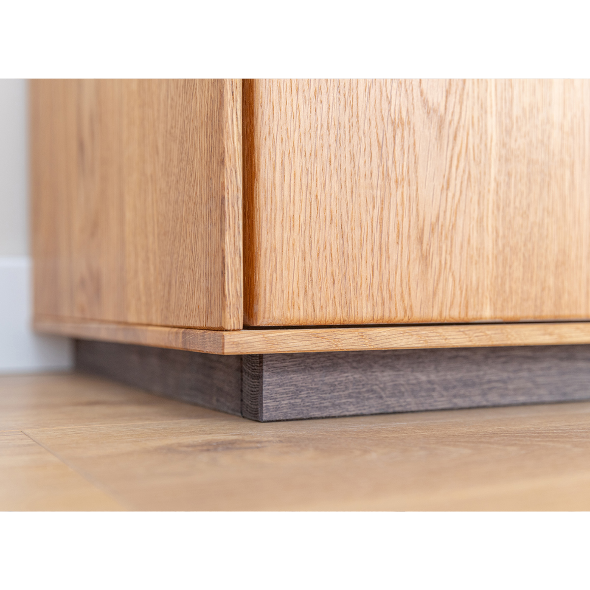 Vitrina Collodi 43x205 cm, Material: Masivno hrastovo les