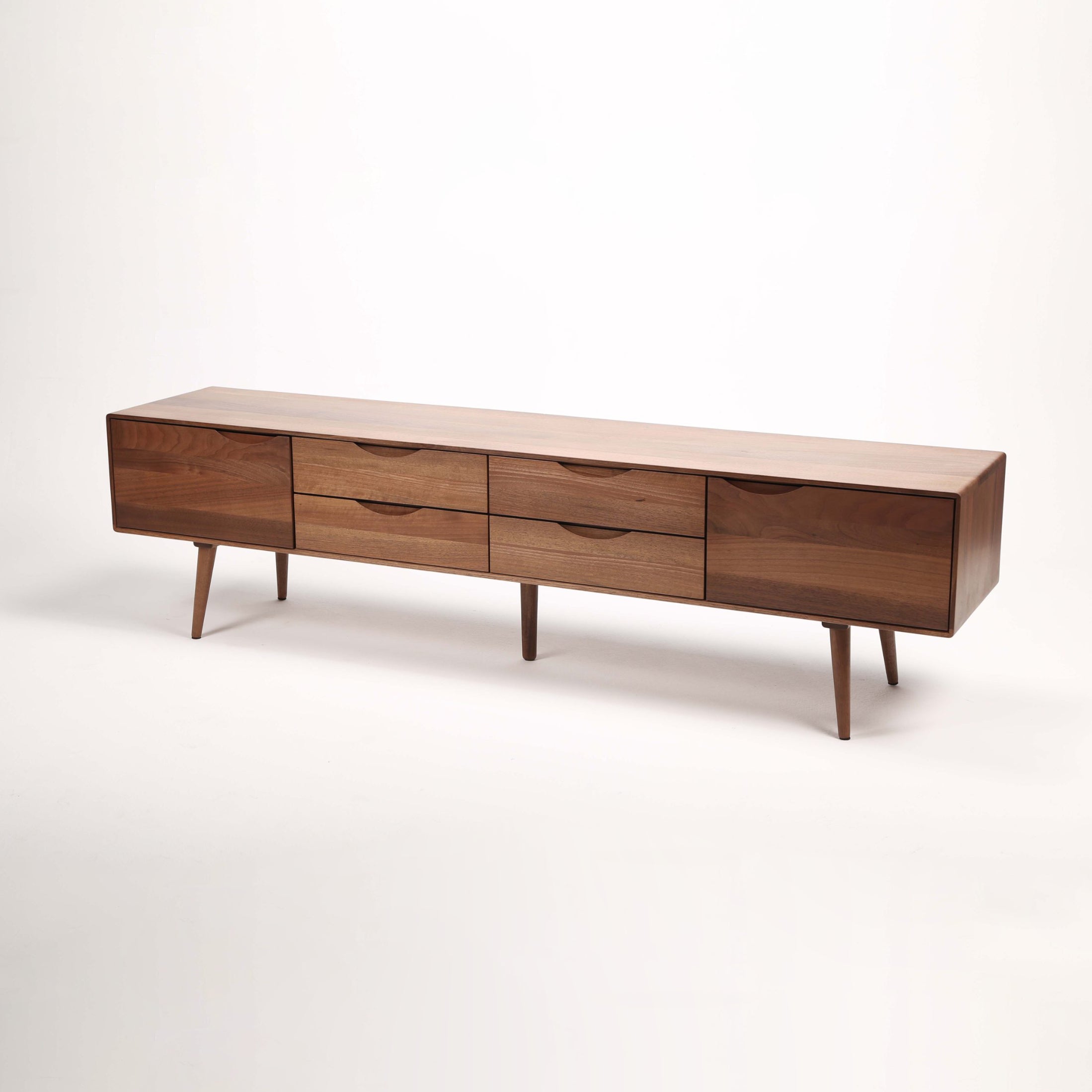 TV komoda Primo Bassa 160x41,5 cm, material: polno les oreh