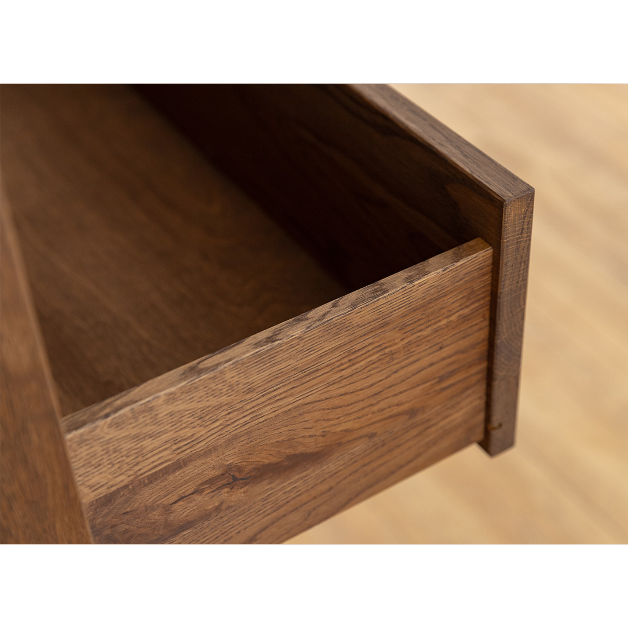 Komoda Modern Loft 120,50x45 cm s steklom, material: masivno hrastovo les