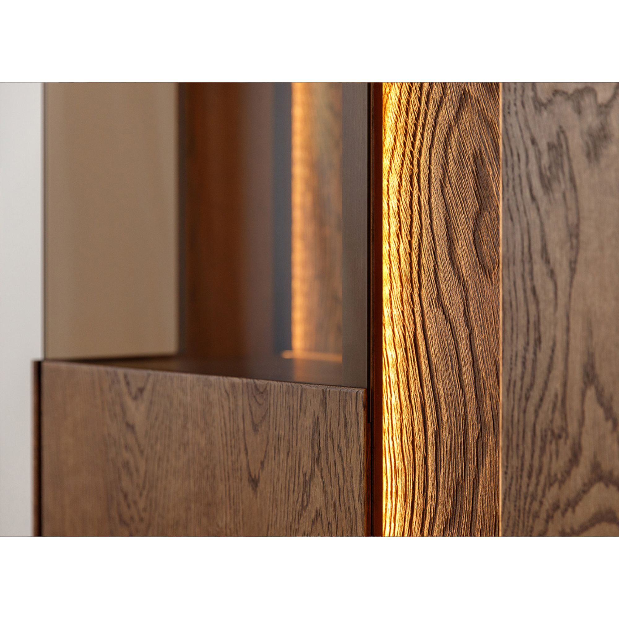 Vitrina Collodi 85x140 cm, Material: Masivno hrastovo les