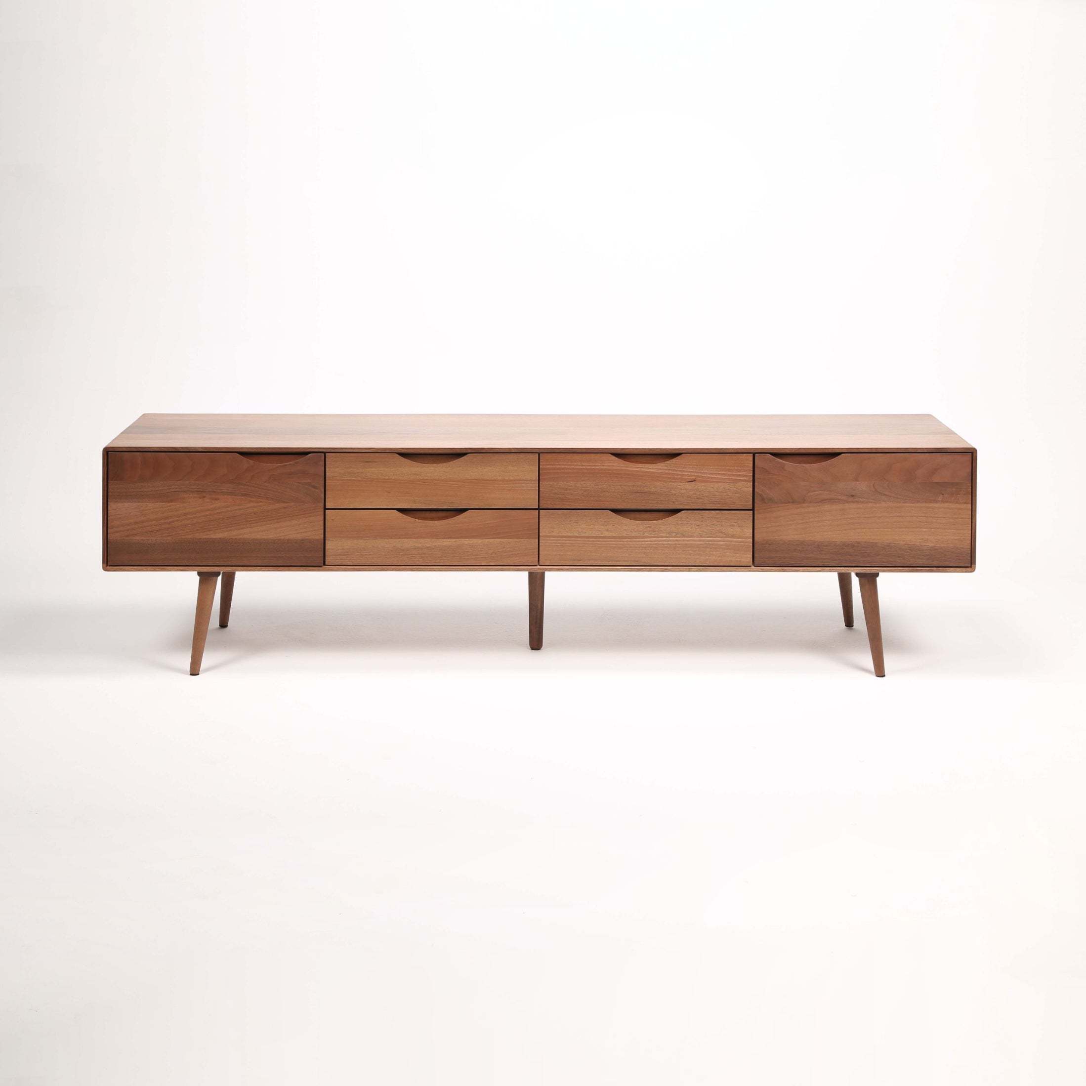 TV komoda Primo Bassa 160x41,5 cm, material: polno les oreh