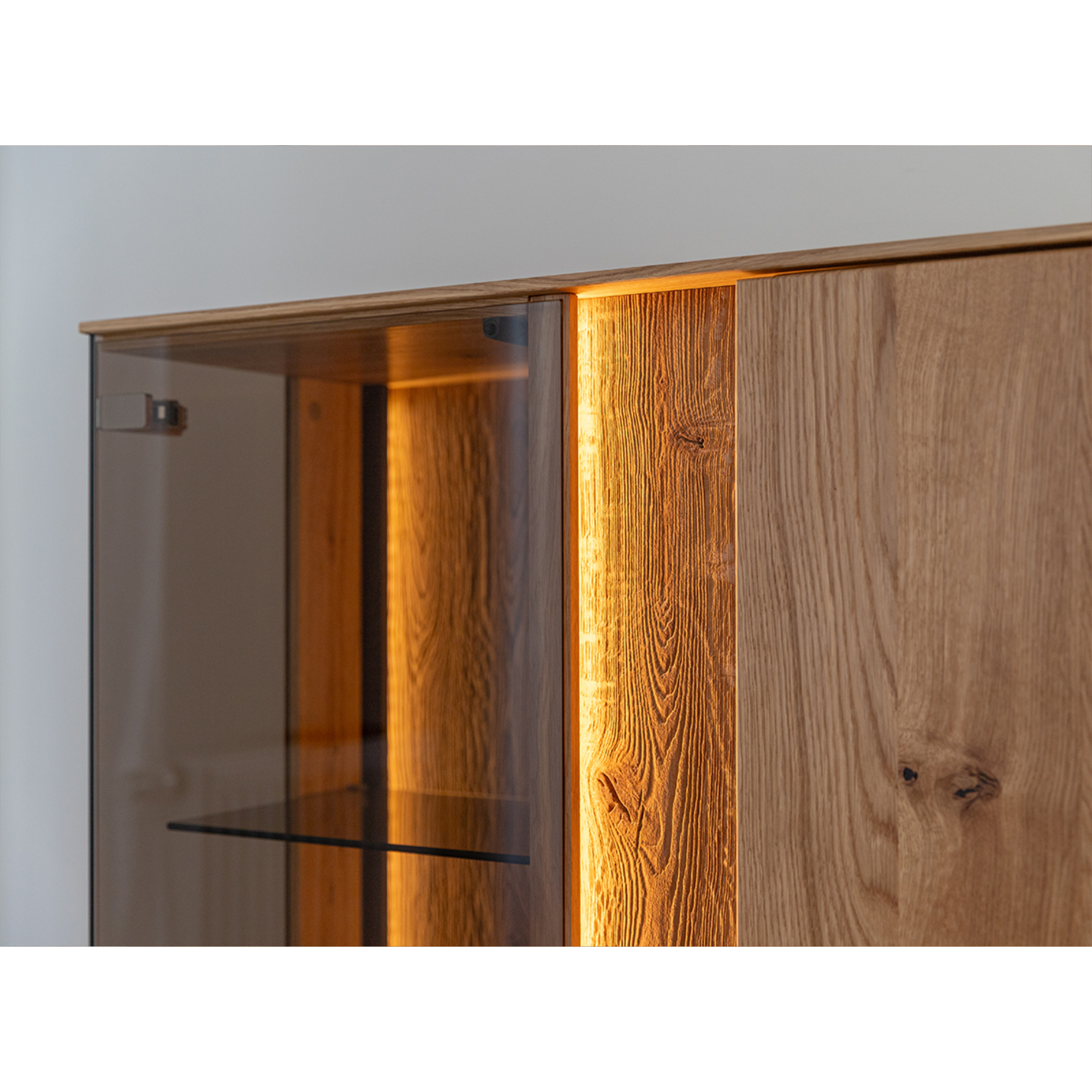 Vitrina Collodi 135x115 cm, Material: Masivno hrastovo les