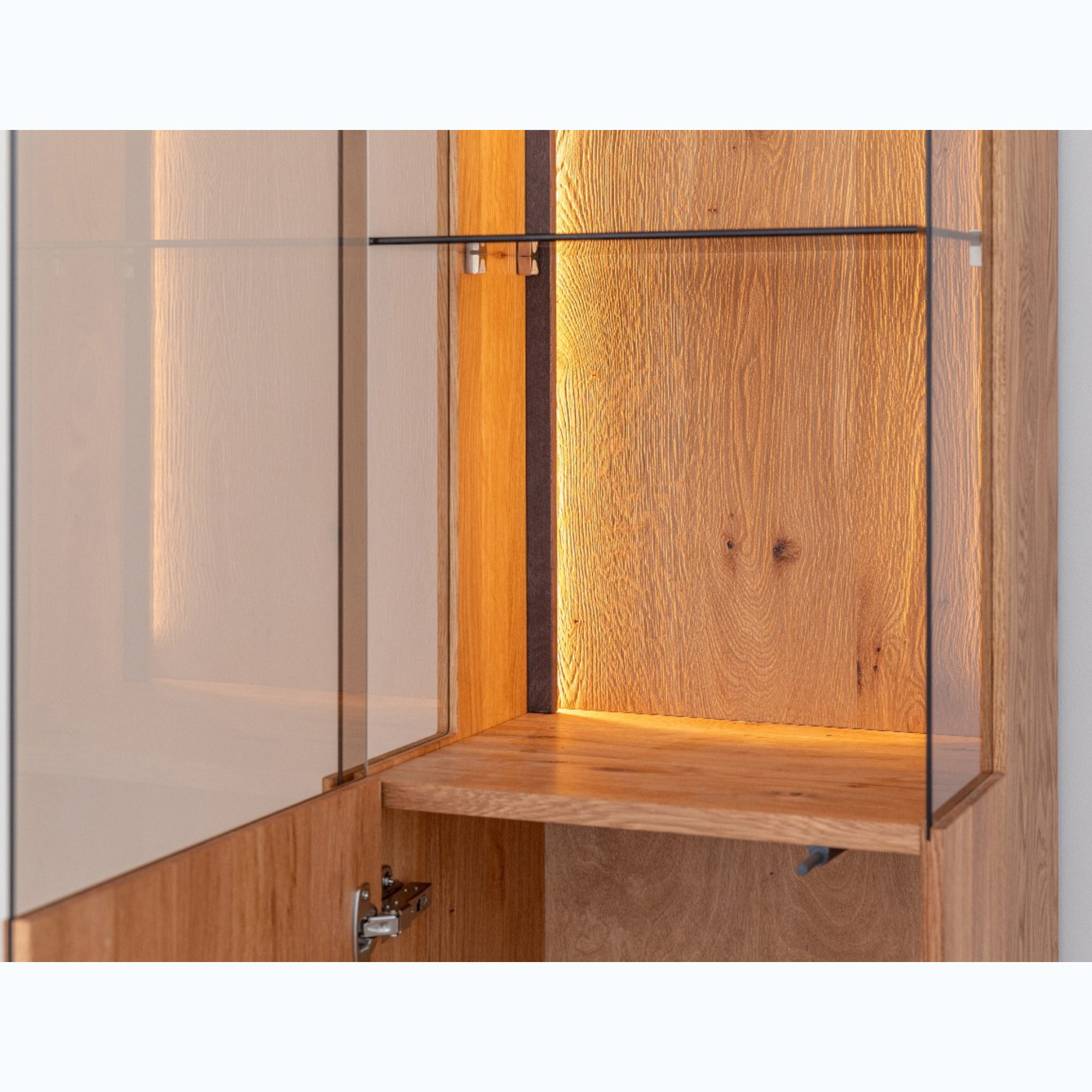 Vitrina Collodi 43x205 cm, Material: Masivno hrastovo les