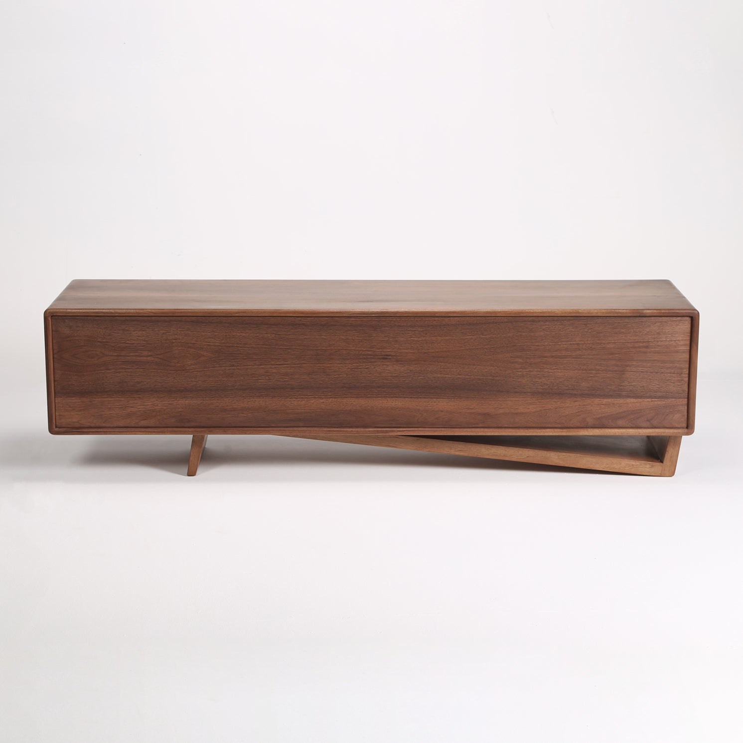 TV komoda Linea 180x44,5 cm, material: polno les oreh