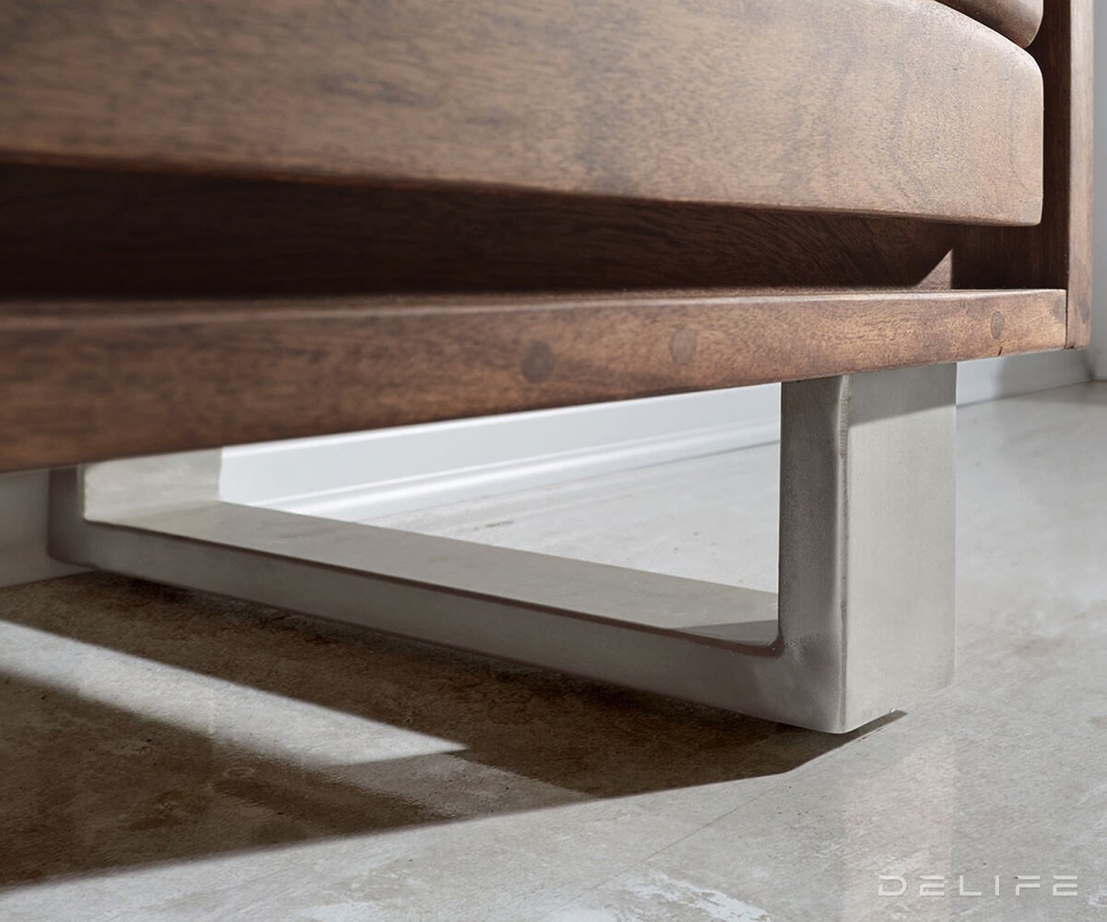 Predalnik Live Edge, 3 predali, 1 prekat, Material: akacija