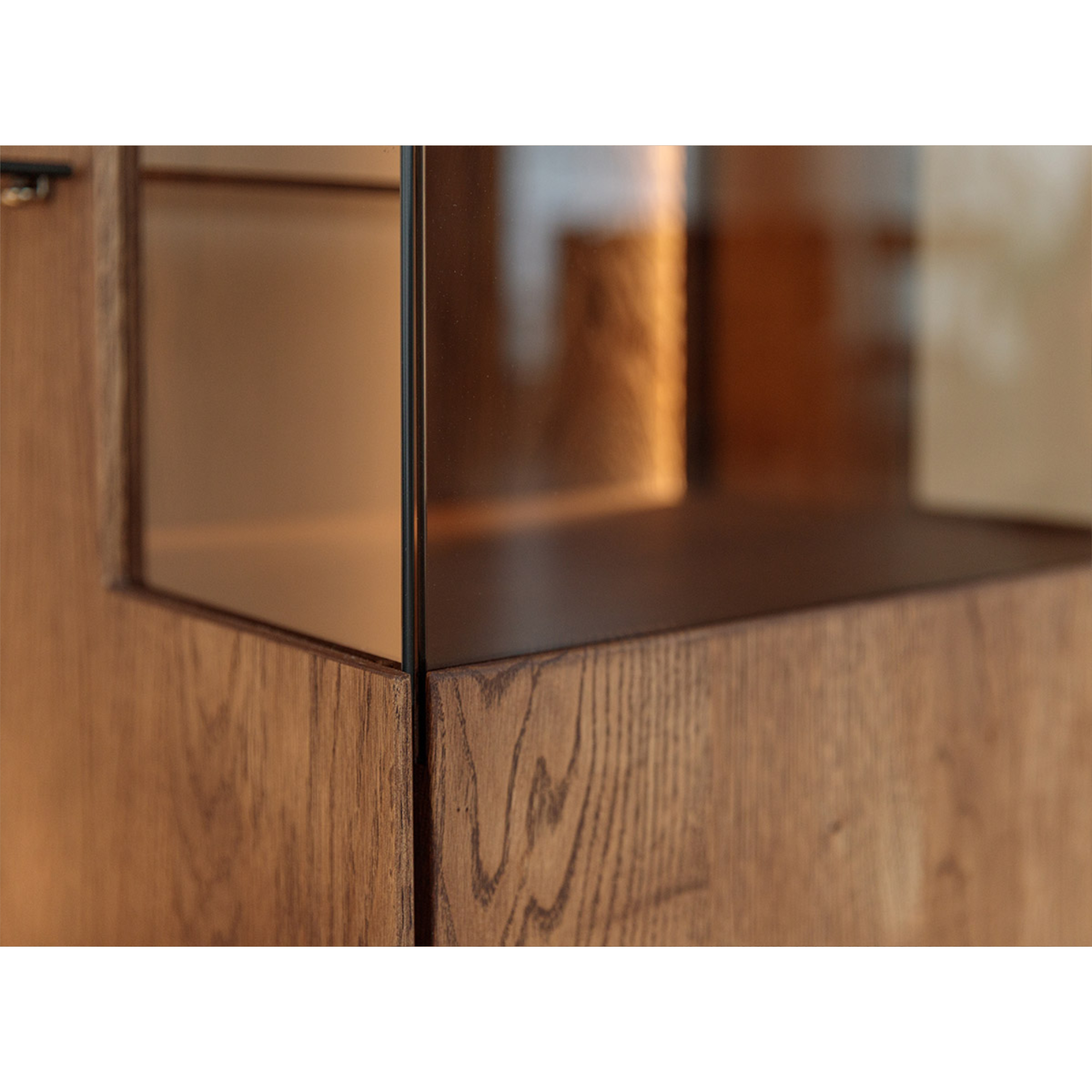 Vitrina Collodi 43x205 cm, Material: Masivno hrastovo les