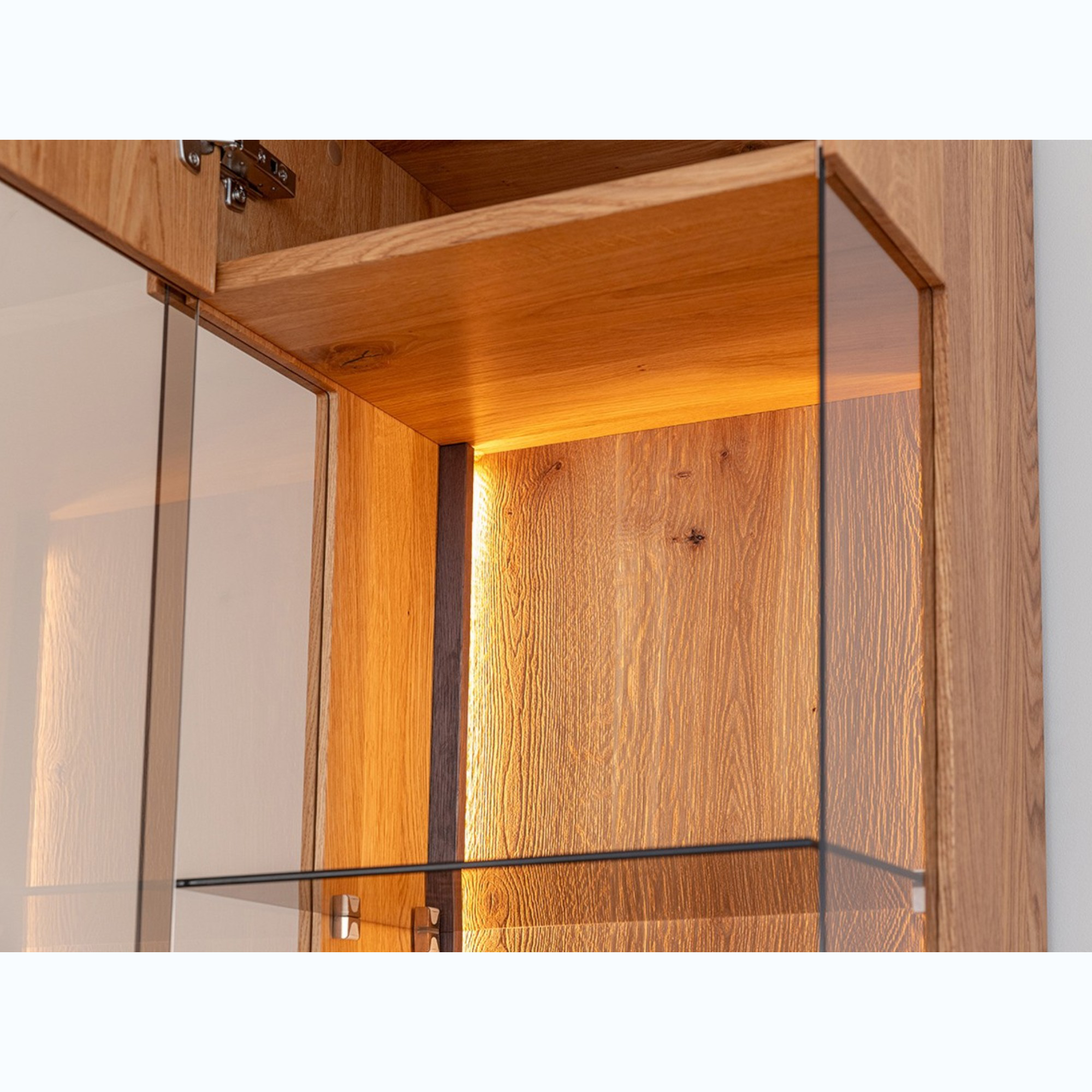 Vitrina Collodi 43x205 cm, Material: Masivno hrastovo les