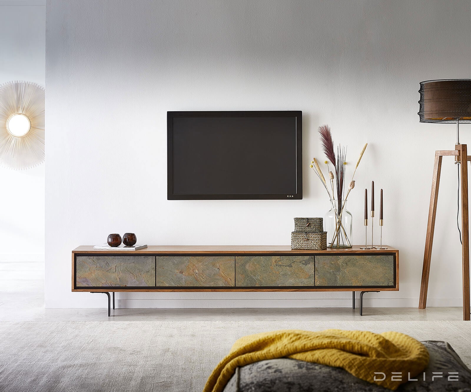 Juwelo komoda, material: akacija