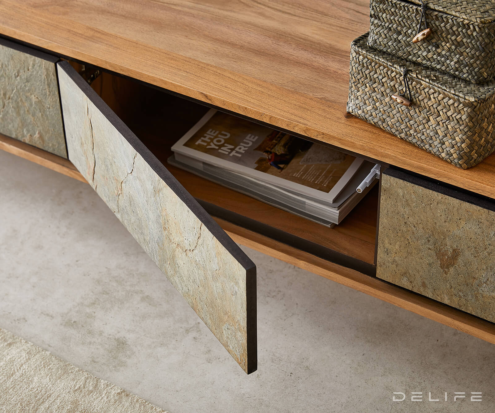 Juwelo komoda, material: akacija