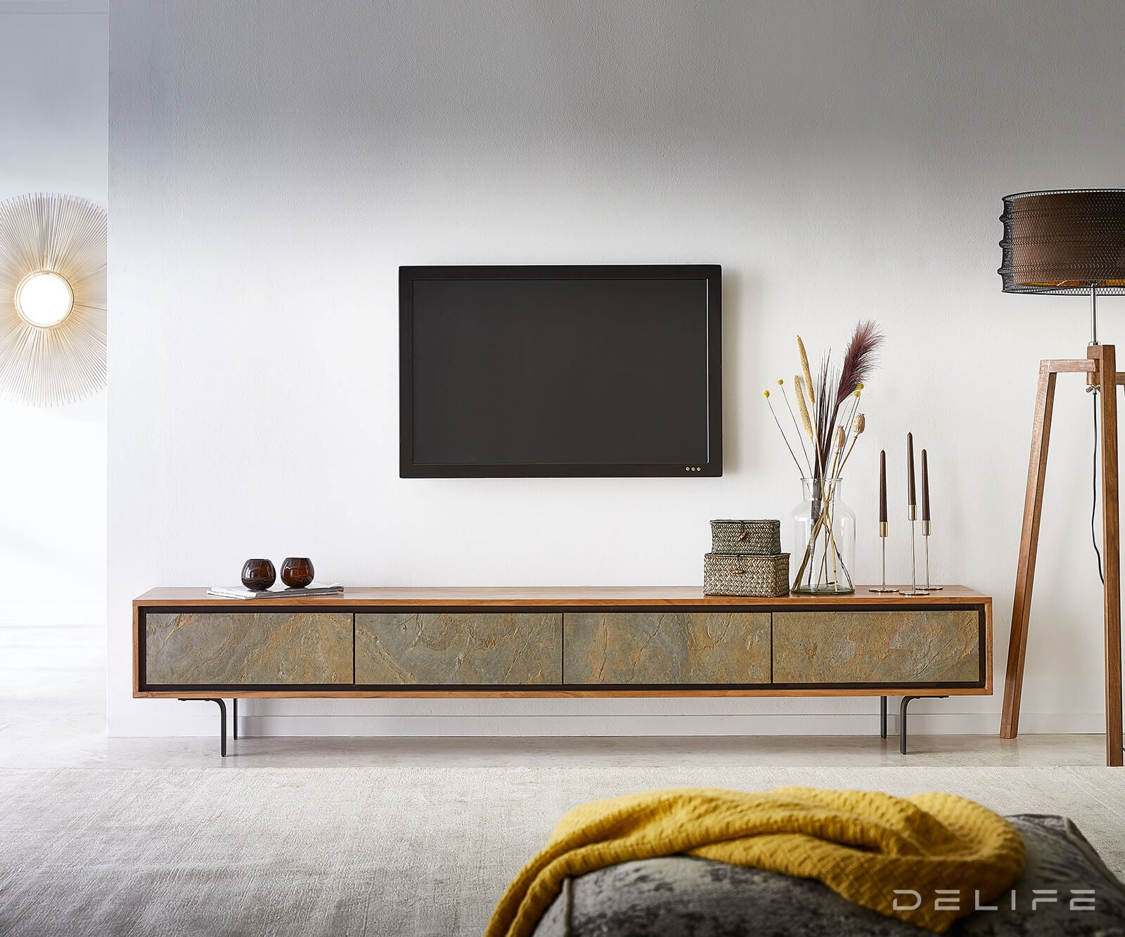 Juwelo komoda, material: akacija