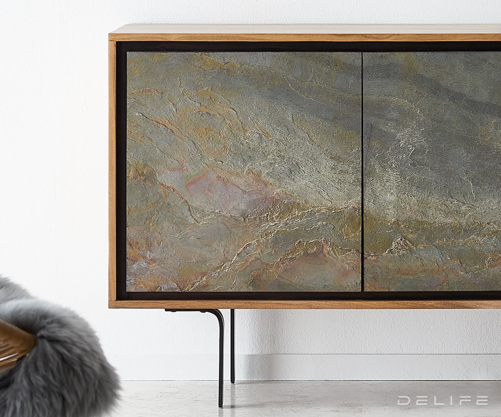 Juwelo komoda, material: akacija