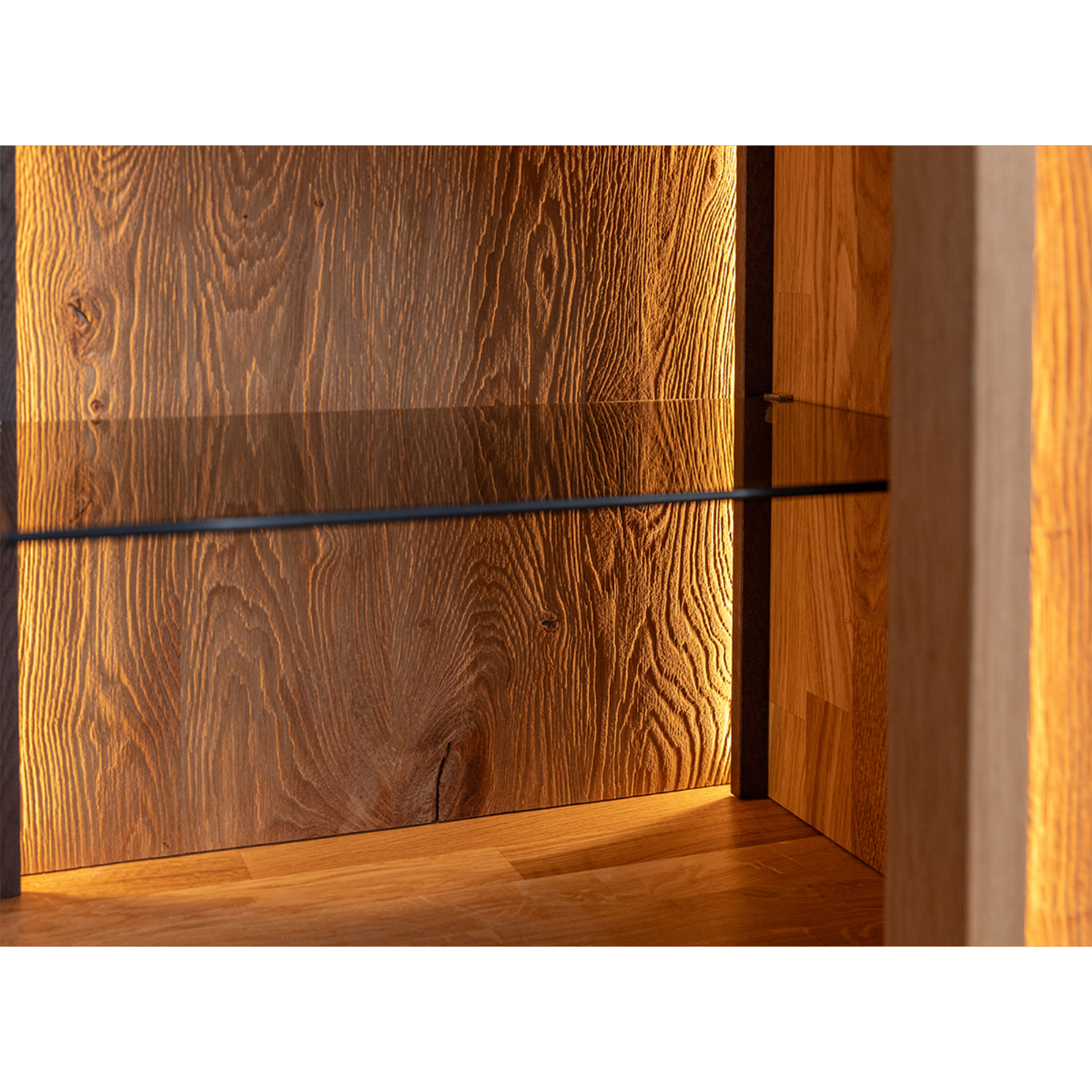 TV komoda Collodi s steklom, material: masivni hrast