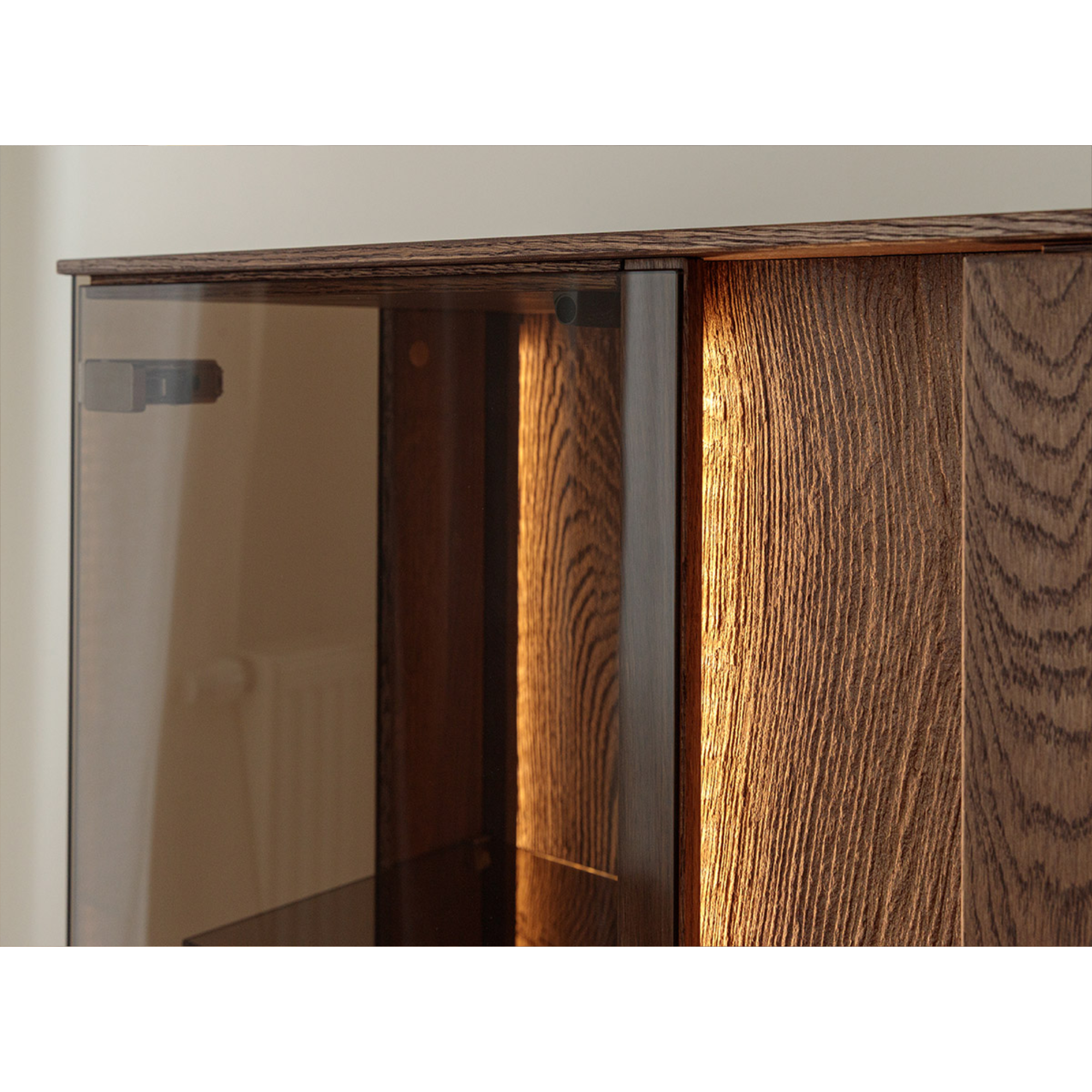 TV komoda Collodi s steklom, material: masivni hrast