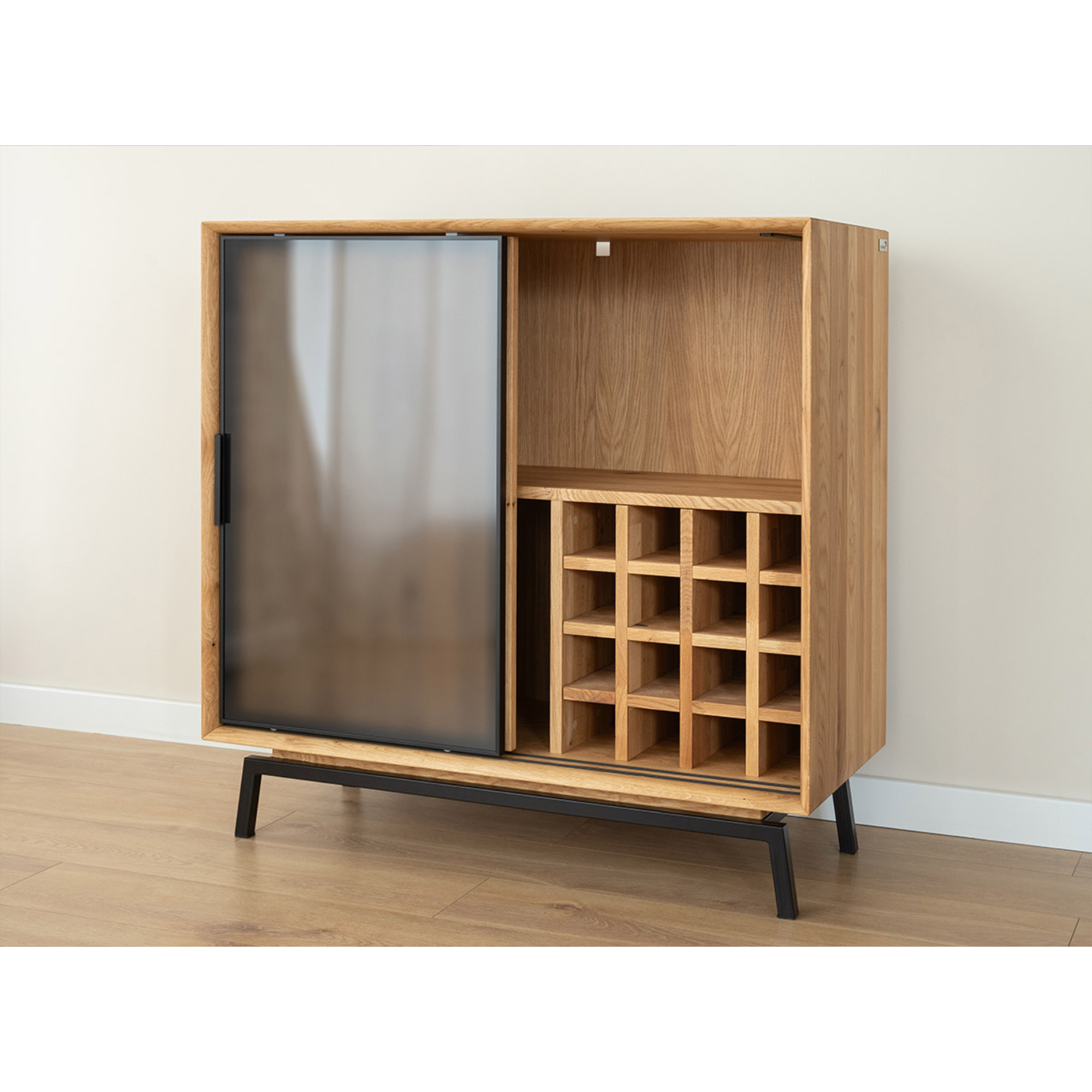 Komoda Modern Loft 101x45 cm s steklom, material: masivni hrast