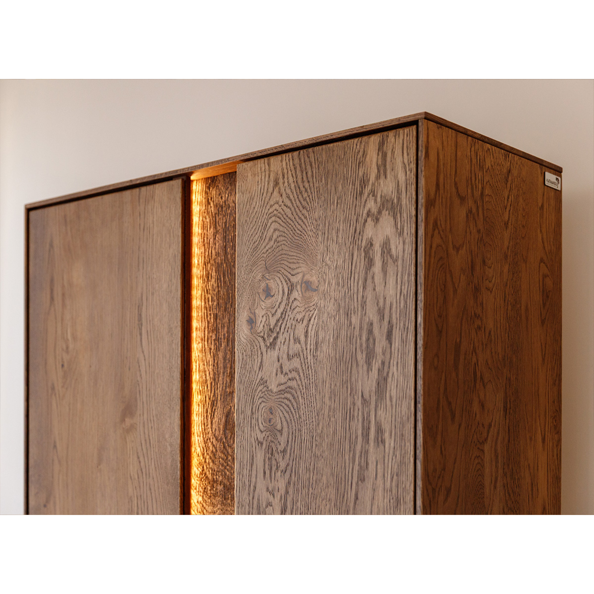 Vitrina Collodi 84,50x205 cm, Material: Masivno hrastovo les