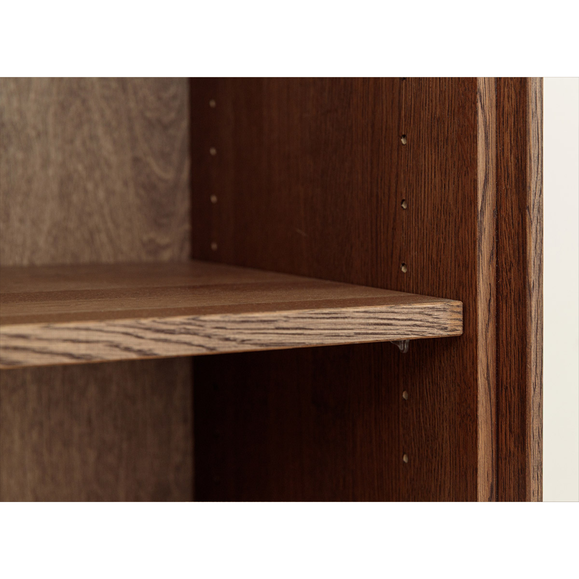 Komoda Collodi, Material: Masivni hrast