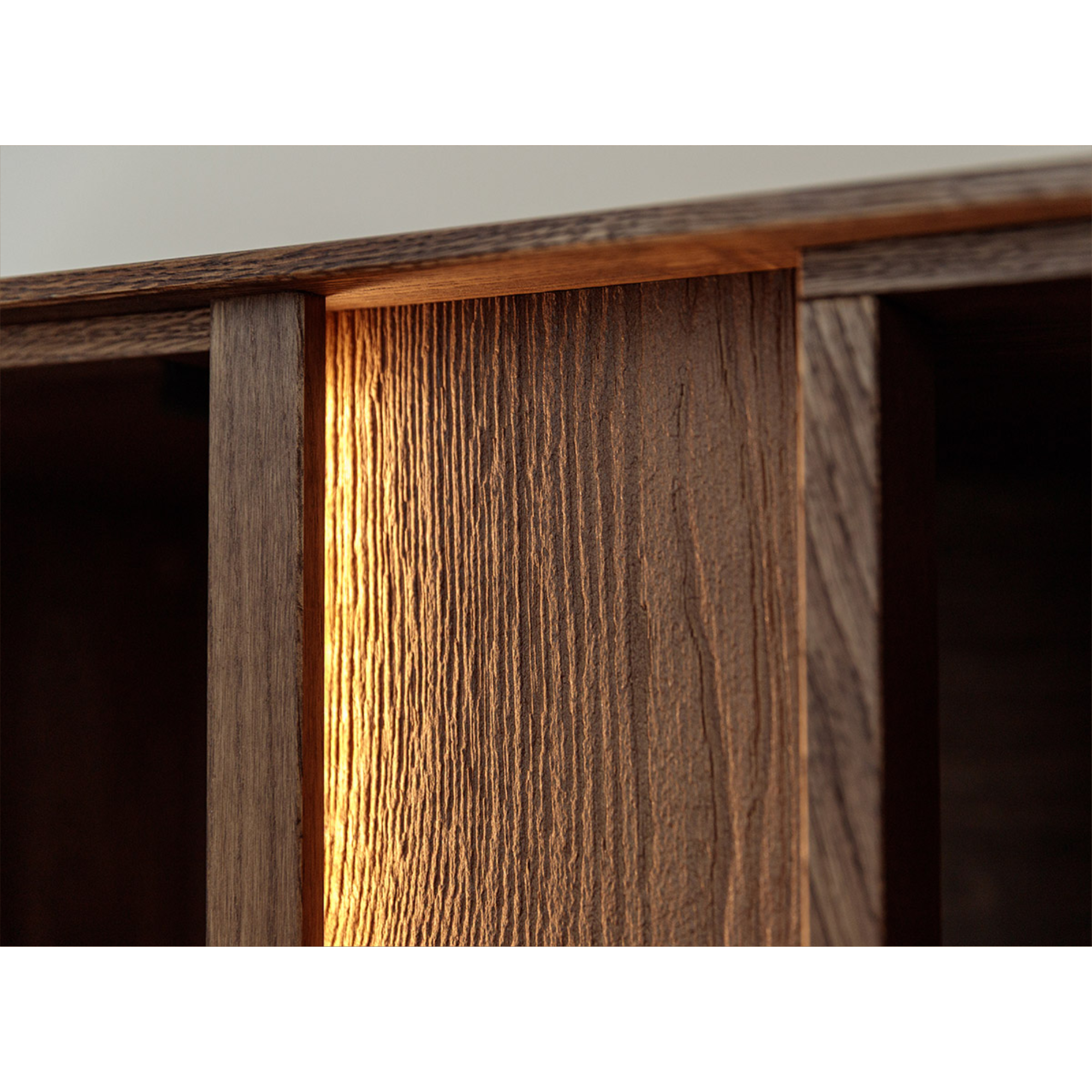 TV komoda Collodi, material: masivni hrast