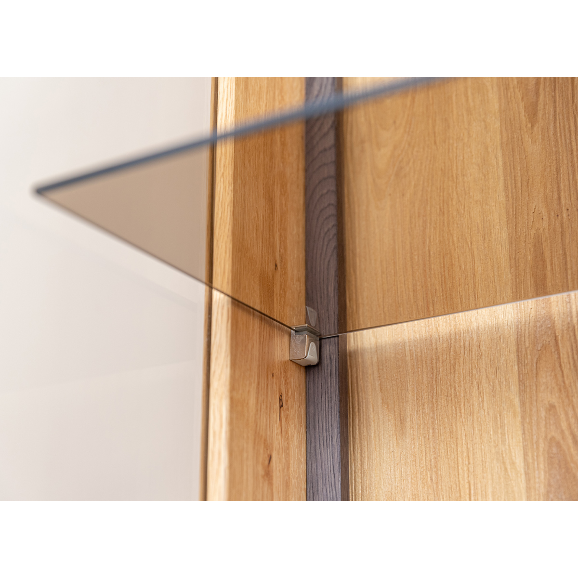 Vitrina Collodi 135x115 cm, Material: Masivno hrastovo les