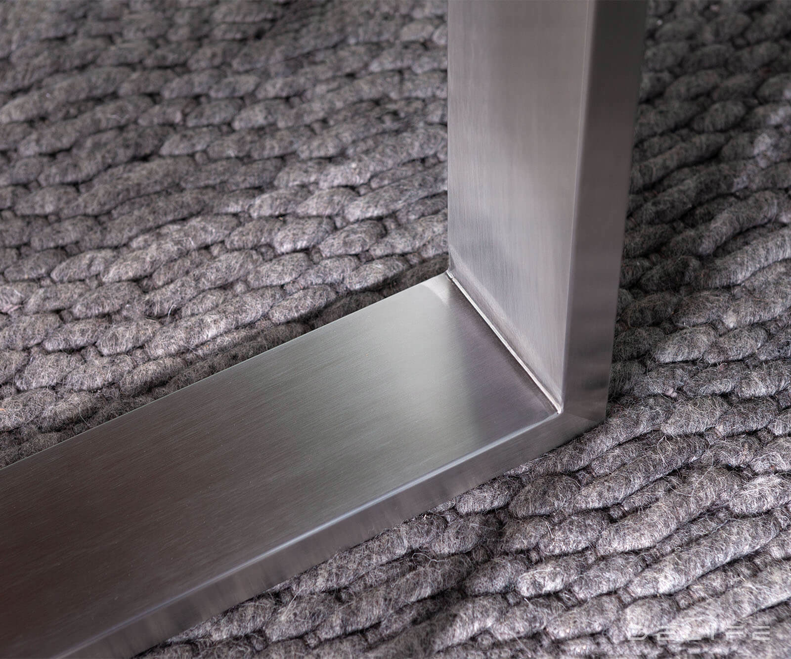 Jedilna miza Edge 2, Material: Akacija