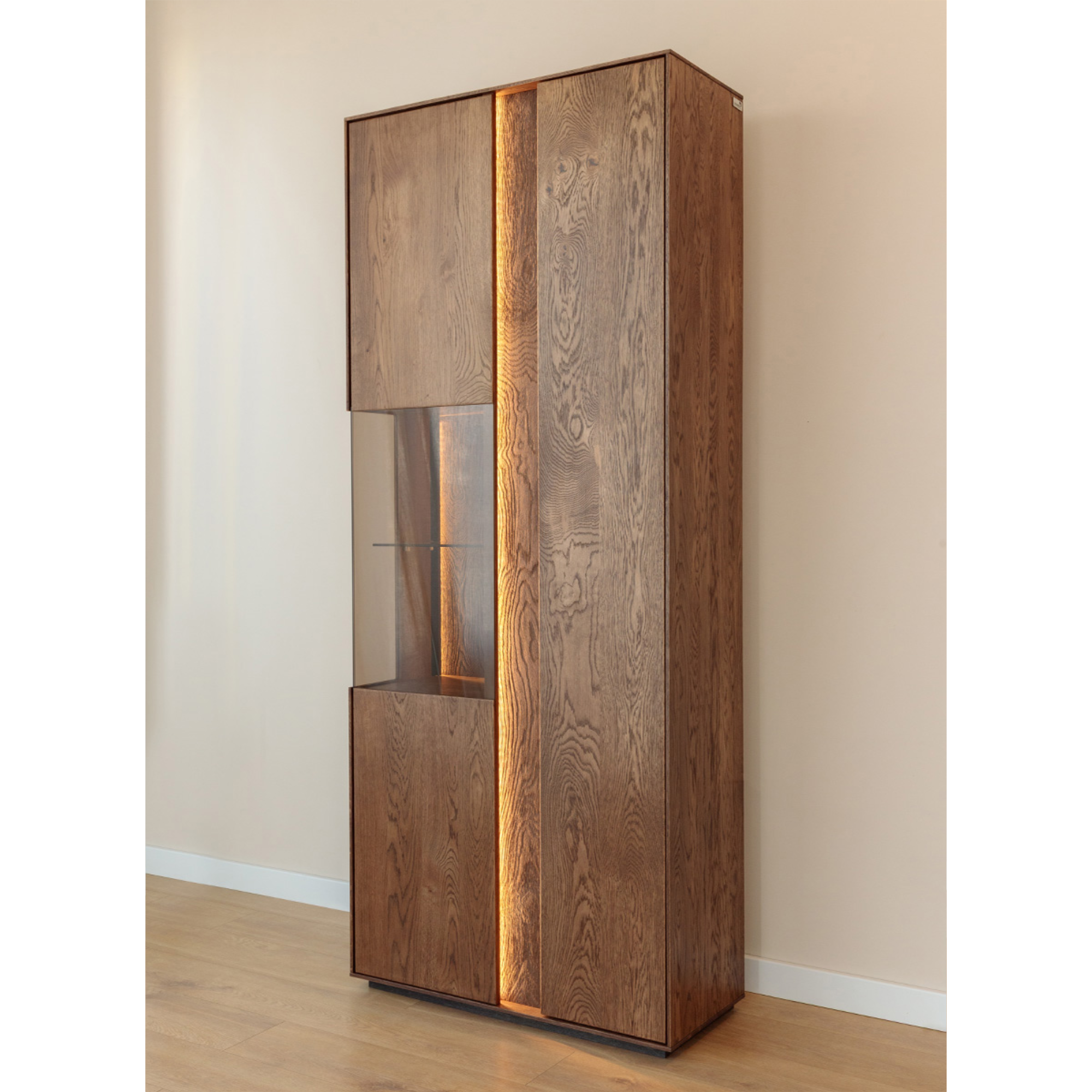 Vitrina Collodi 84,50x205 cm, Material: Masivno hrastovo les