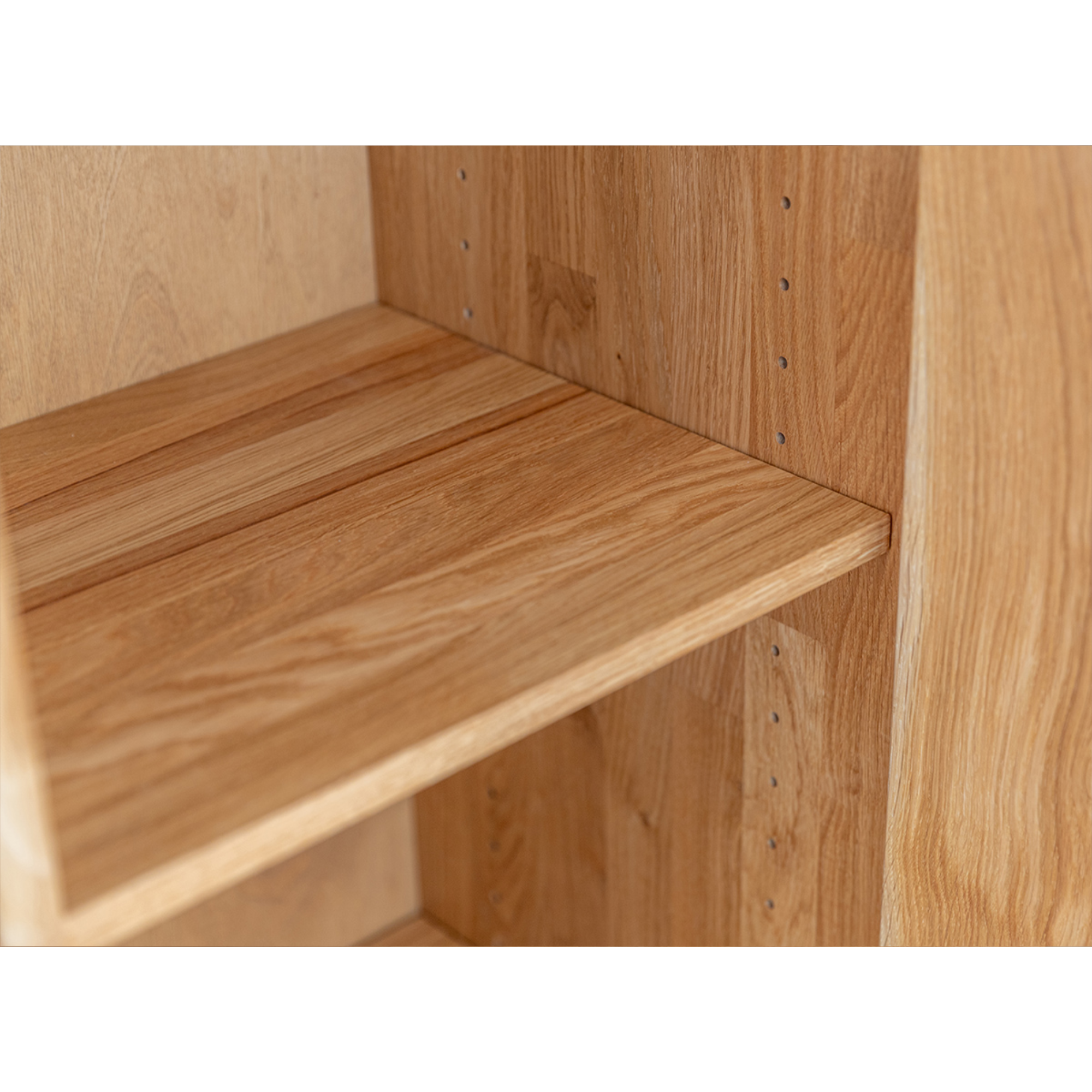 Vitrina Collodi 135x115 cm, Material: Masivno hrastovo les