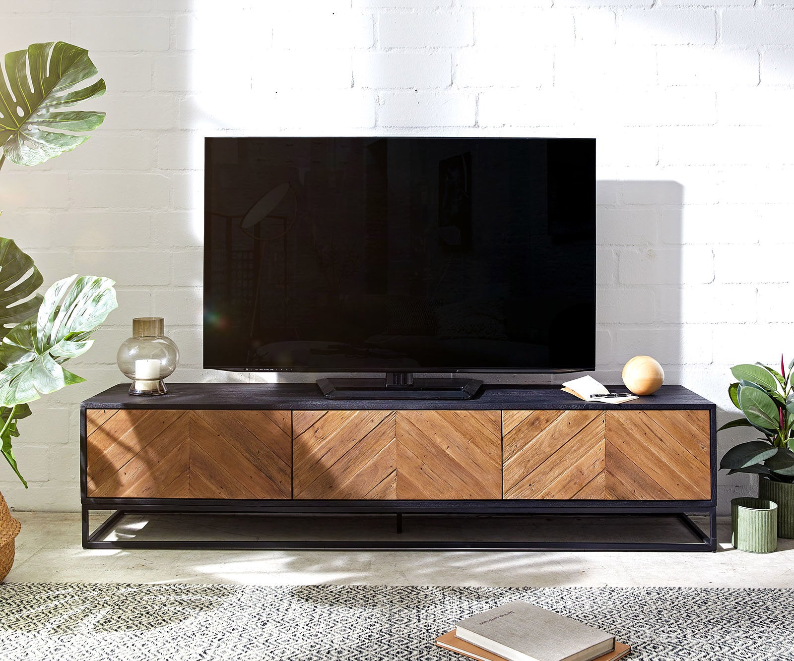 Predalnik Famke, Material: Mango