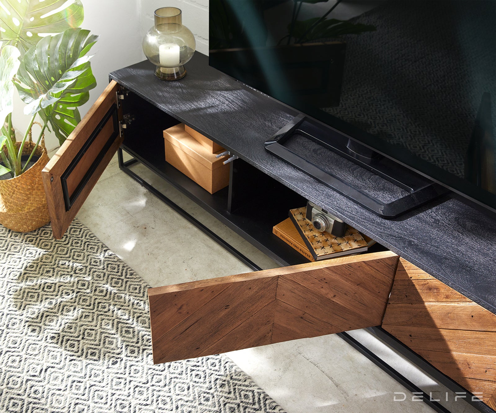 Predalnik Famke, Material: Mango