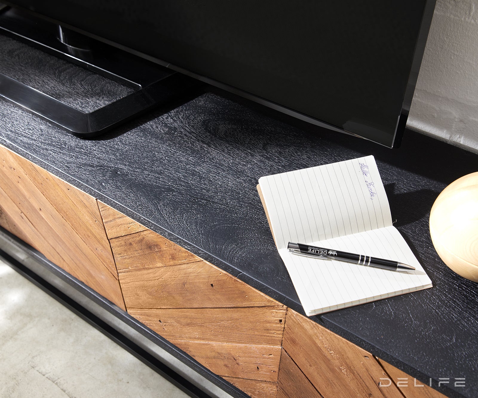 Predalnik Famke, Material: Mango