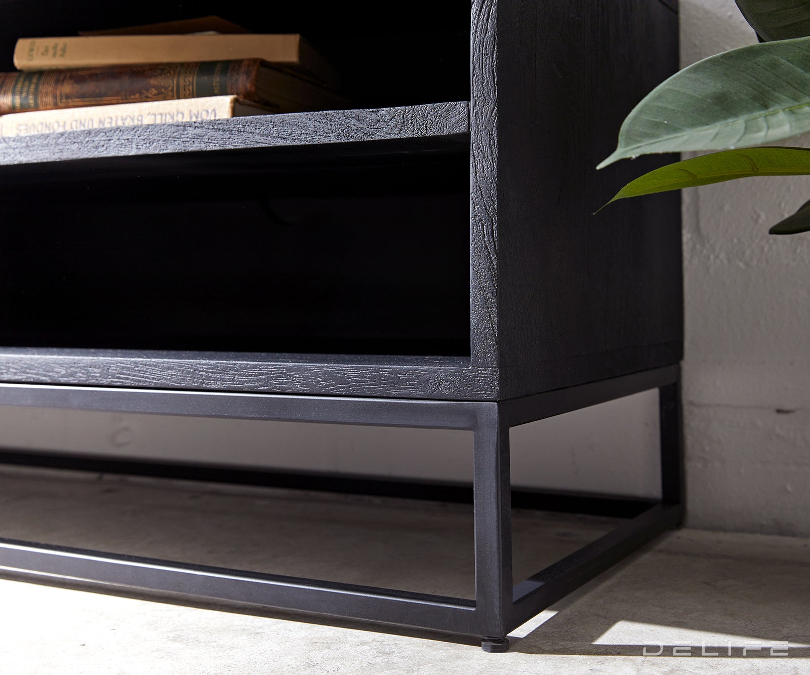 Predalnik Famke, Material: Mango