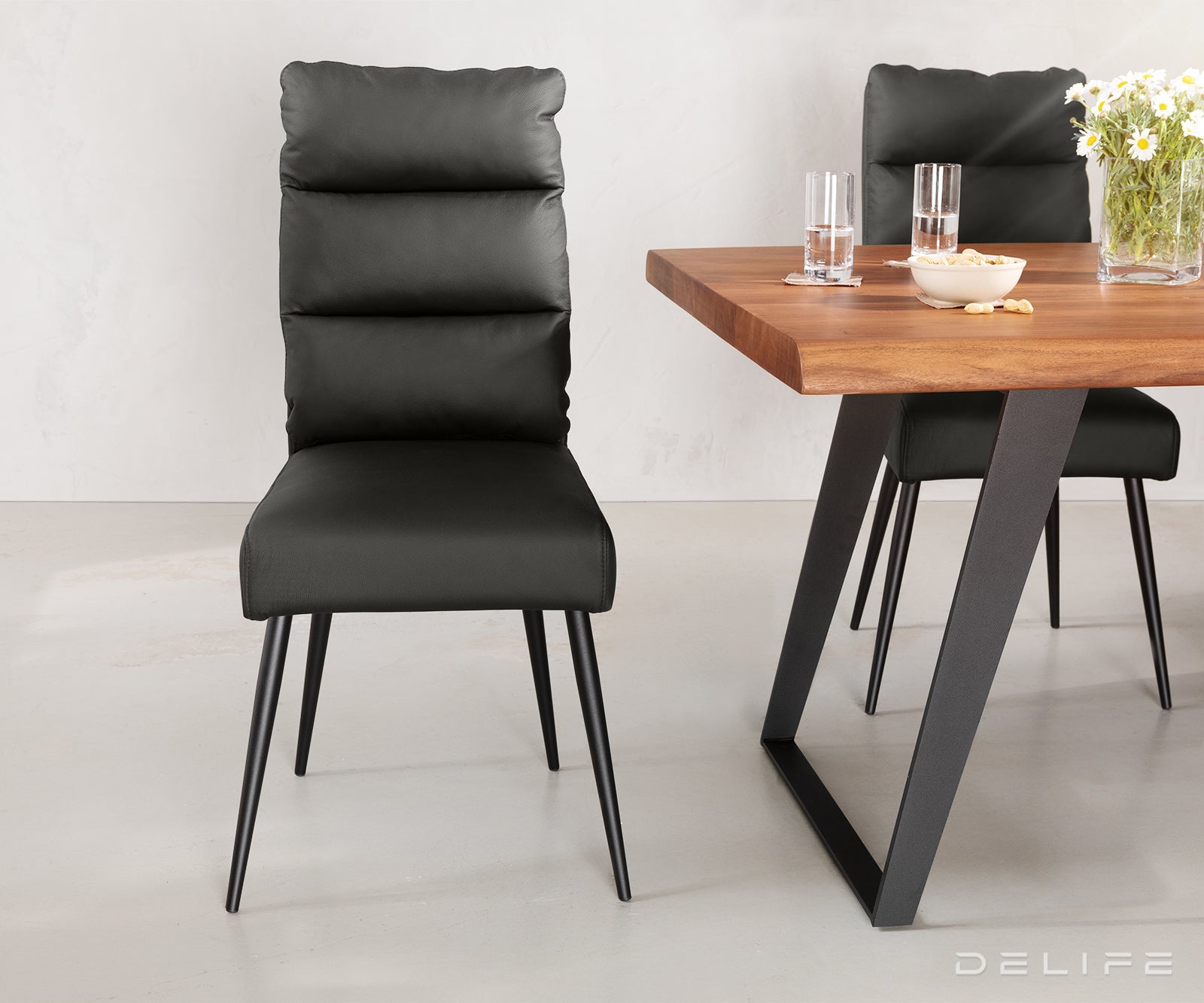 Jedilni stol Pela, Material: Usnje